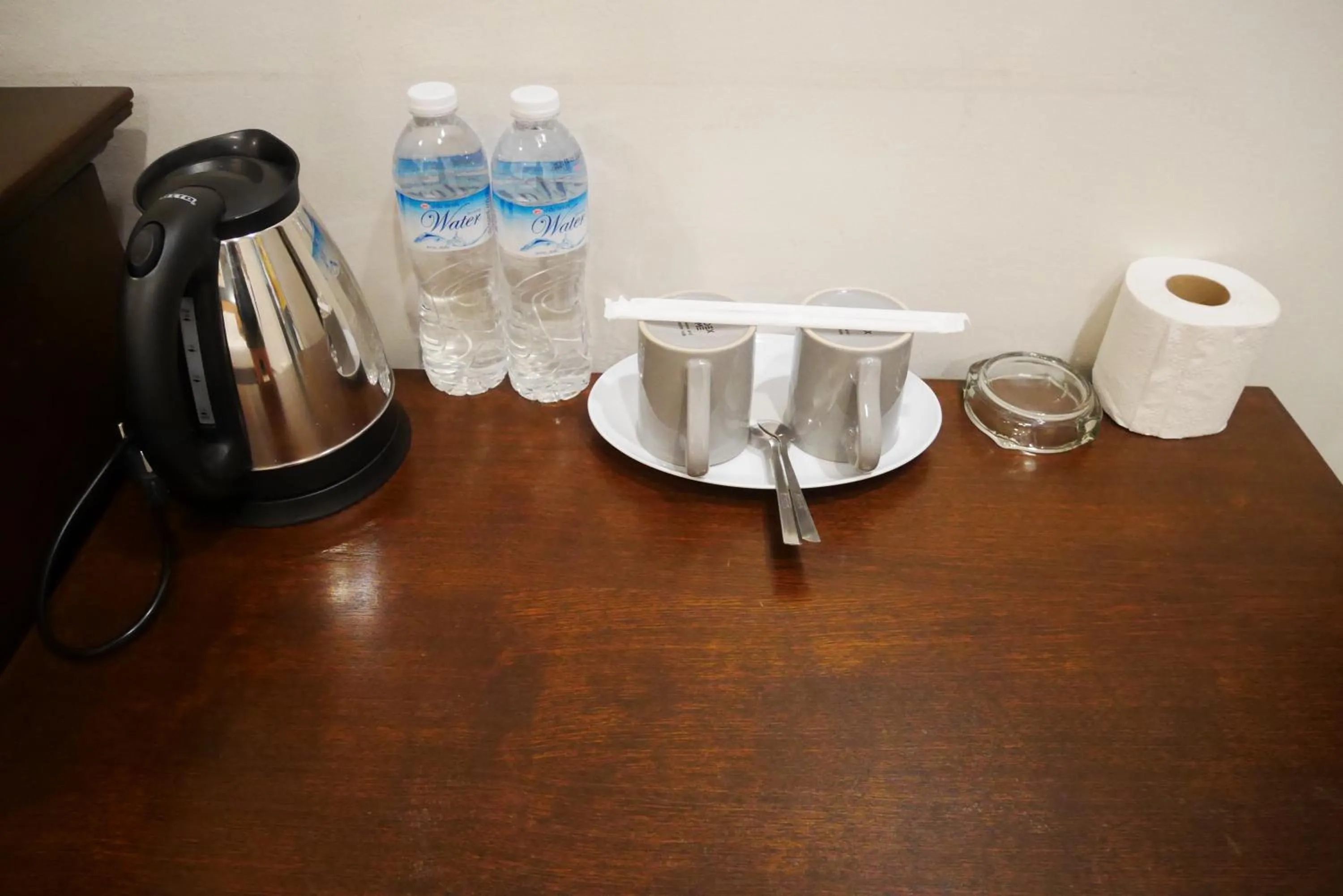 Coffee/tea facilities in The 92 Residence