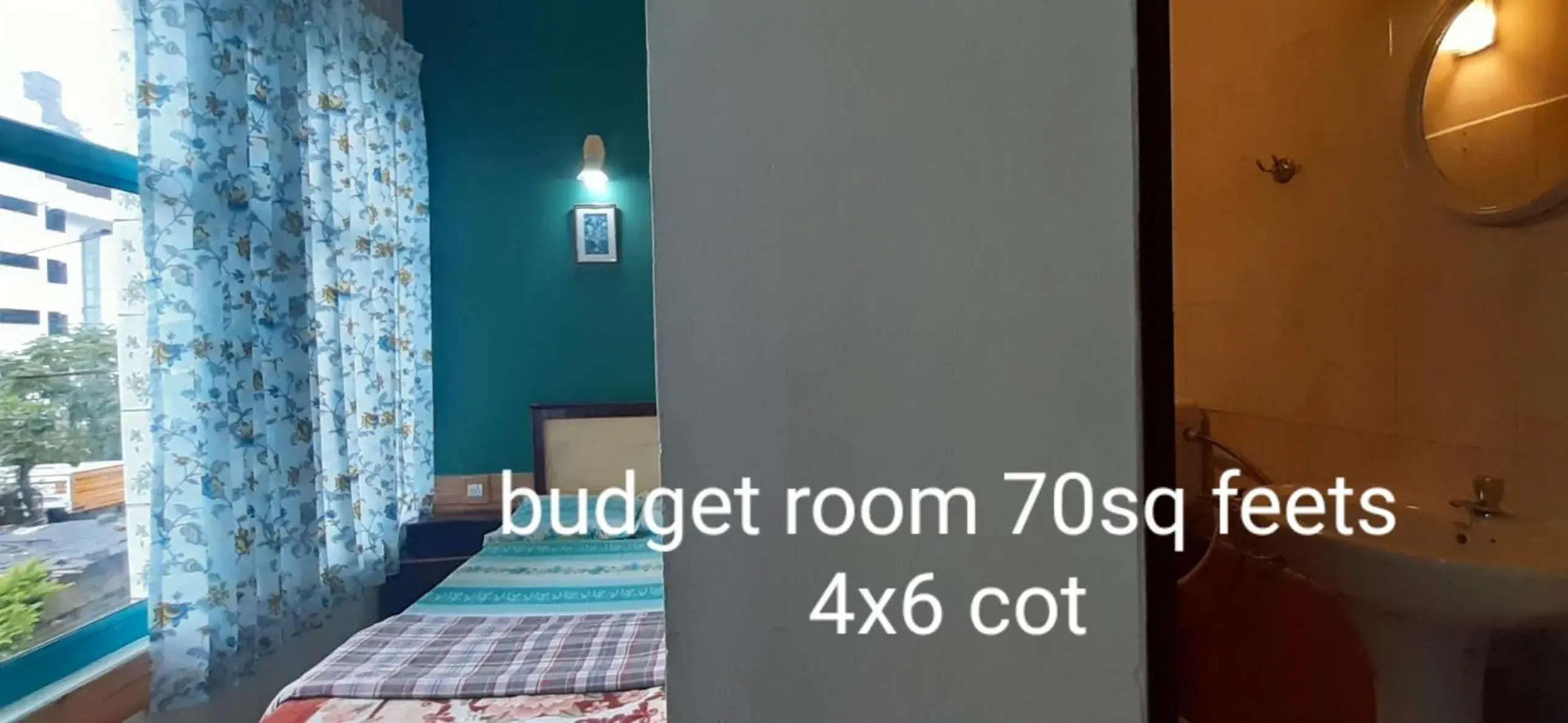 Photo of the whole room, Bed in Greenview holiday inn Photo of the whole room, Bed in Greenview holiday inn