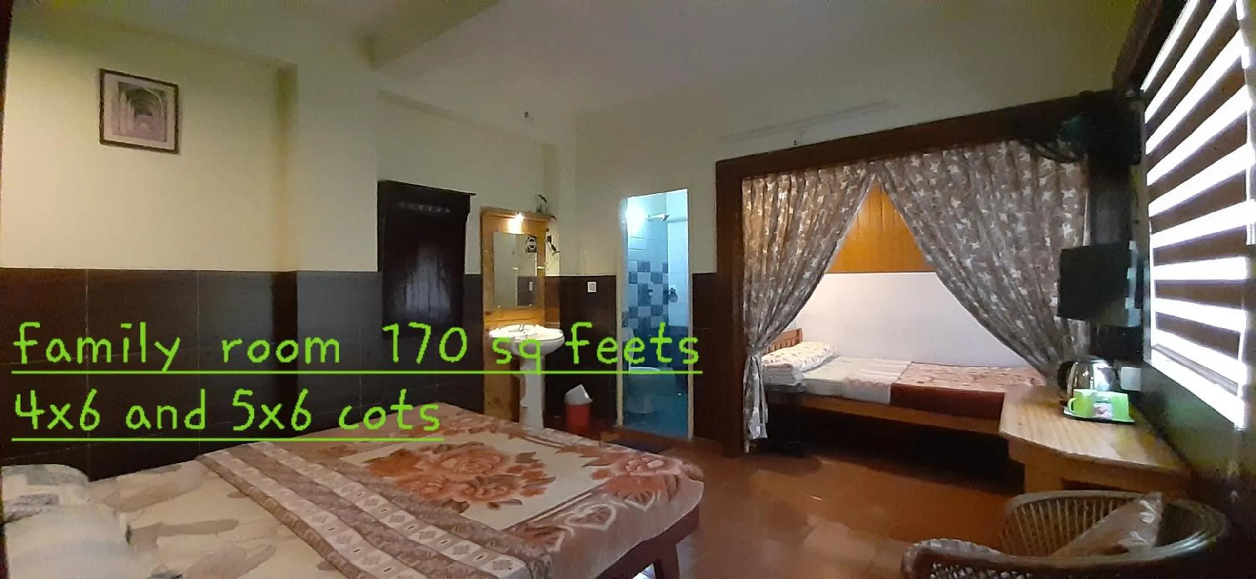 Bed in Greenview holiday inn