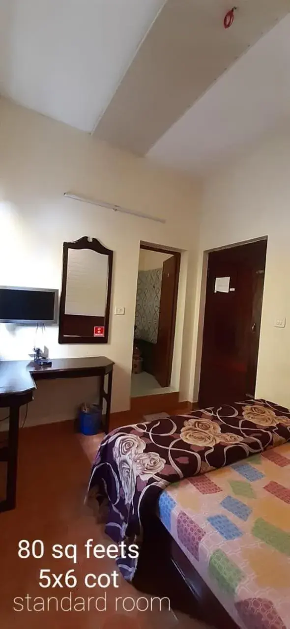 TV and multimedia, Bed in Greenview holiday inn TV and multimedia, Bed in Greenview holiday inn