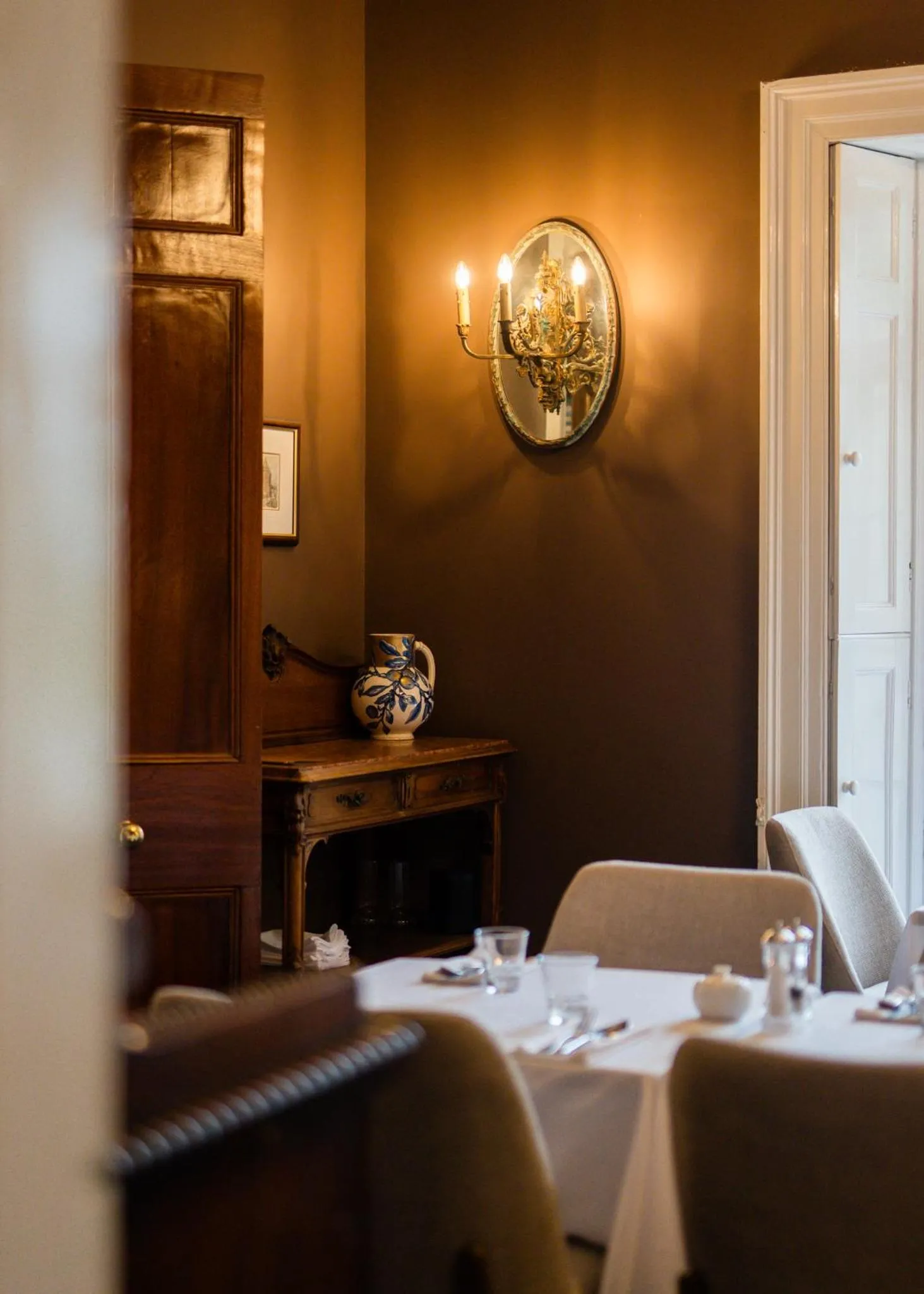 Decorative detail in Quamby Estate - 20 Minutes from Launceston