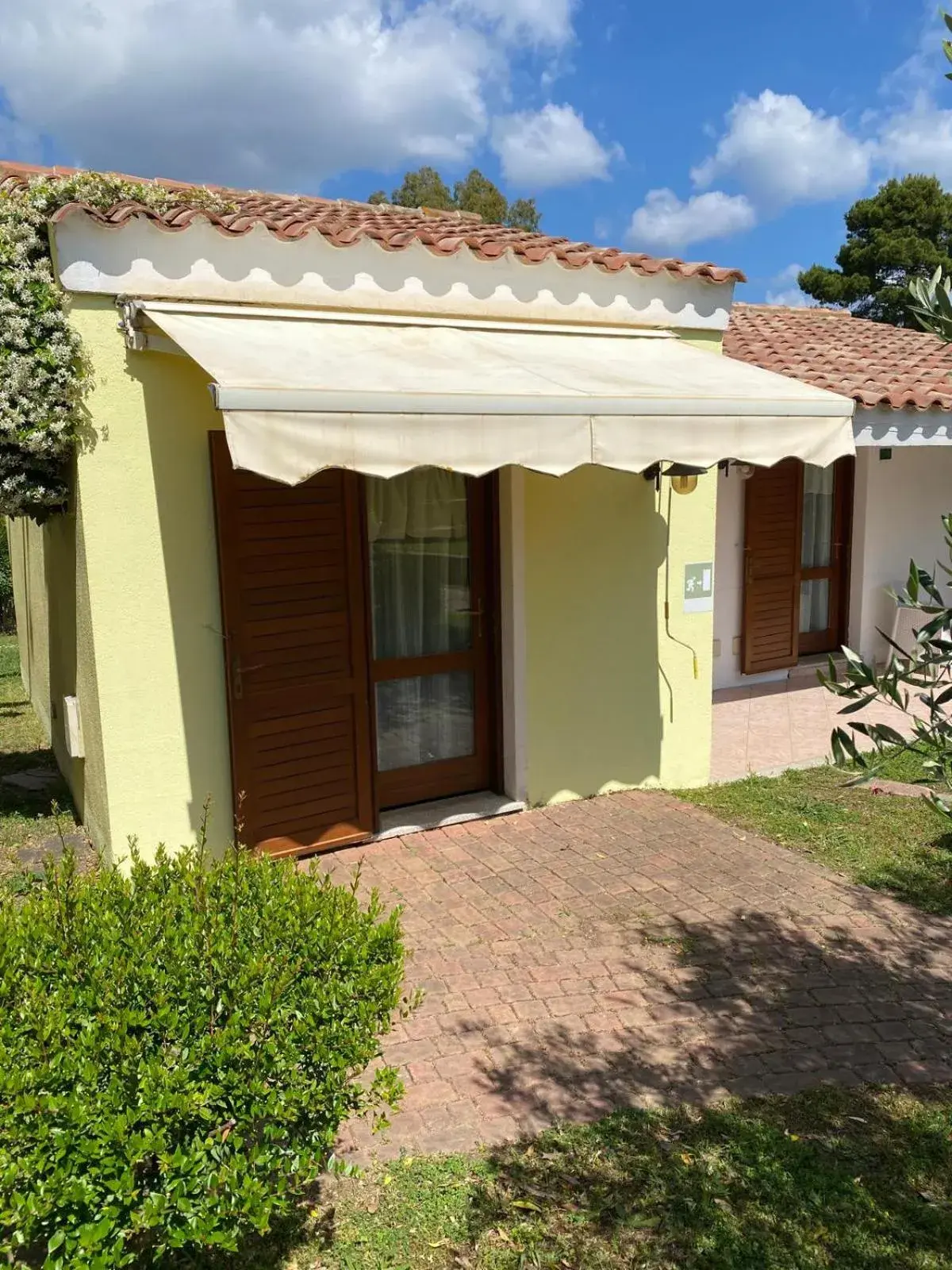 Garden view in Hotel Cala Mirto Garden view in Hotel Cala Mirto