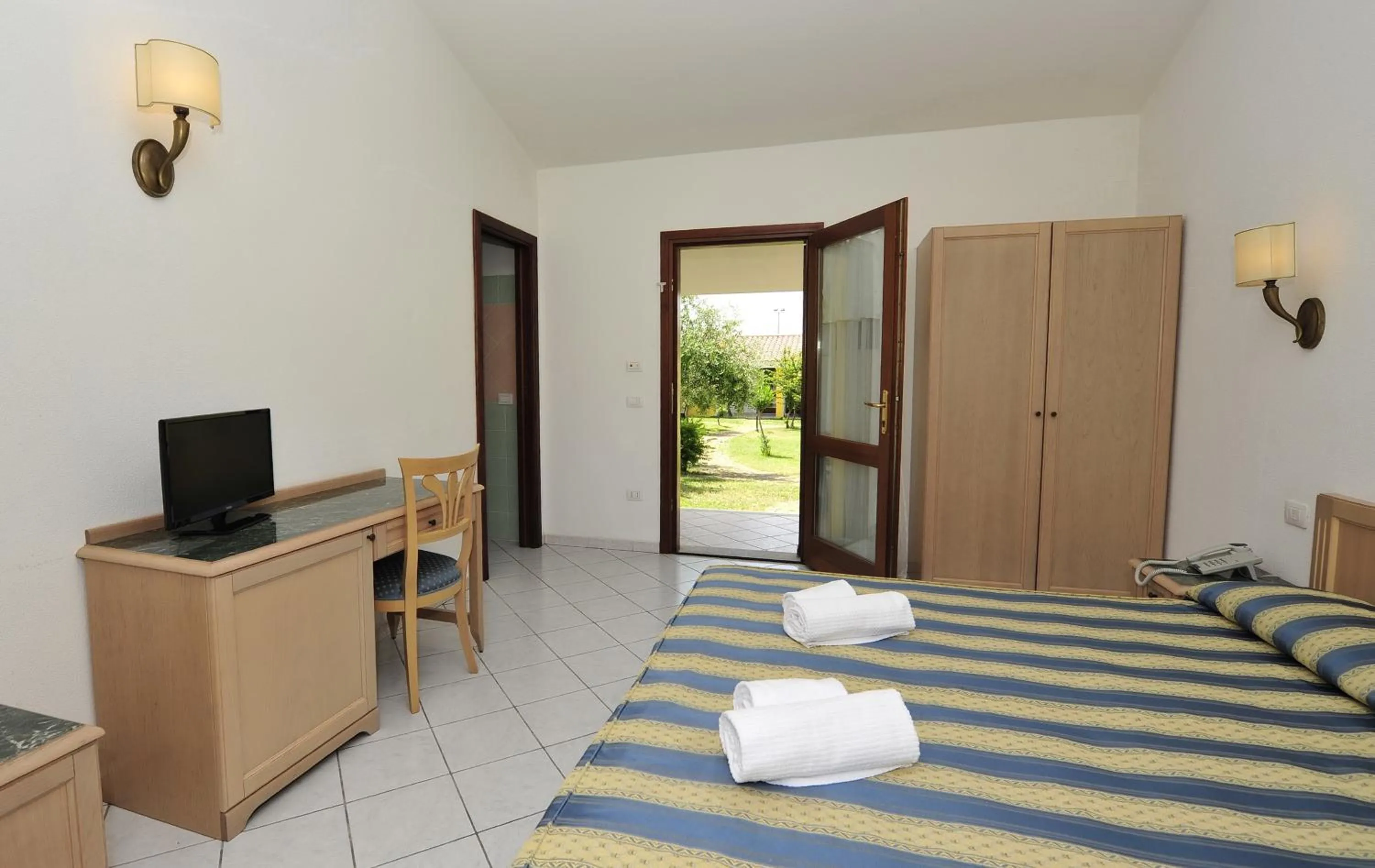 Bedroom, Bed in Hotel Cala Mirto