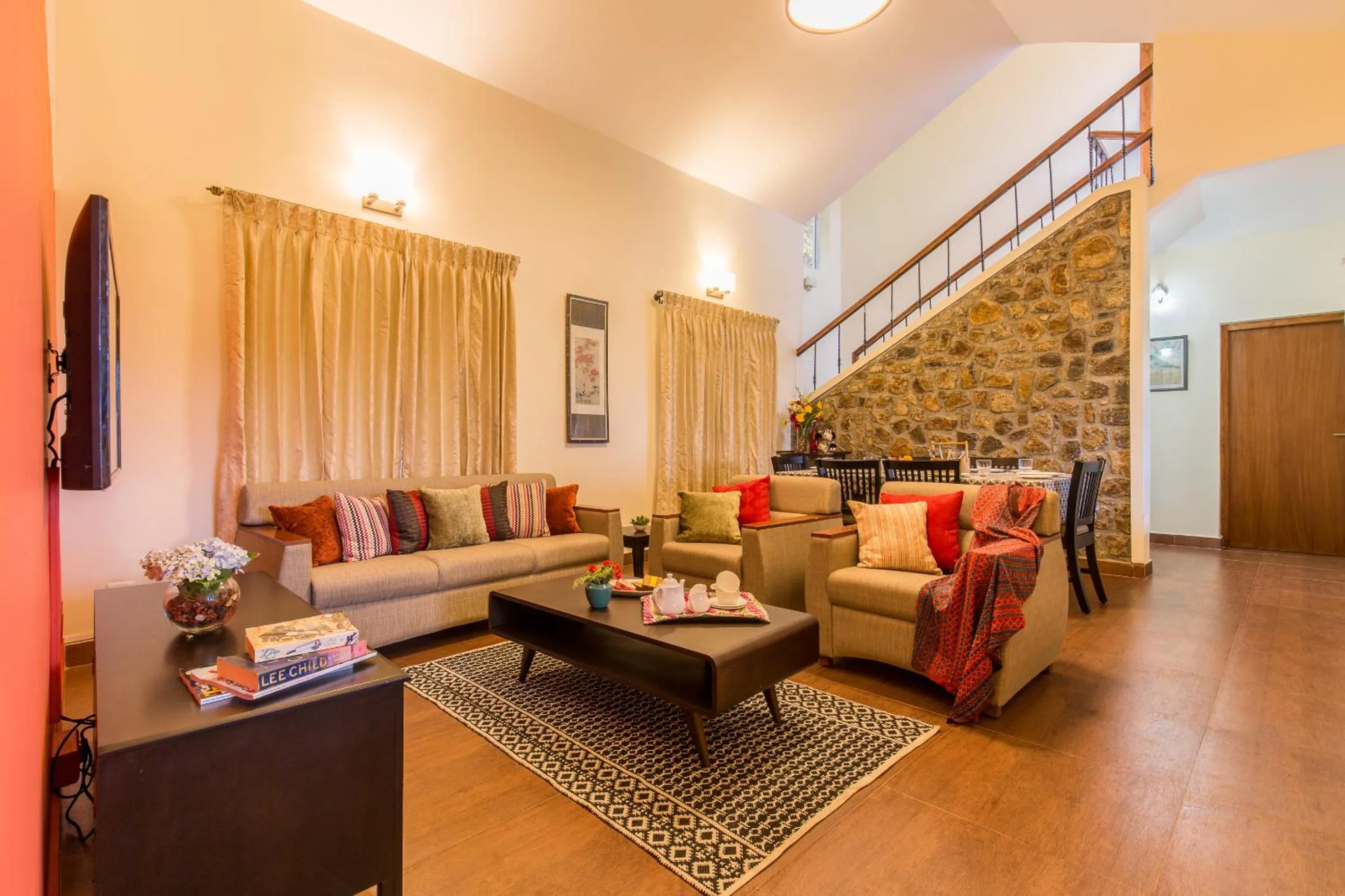 Communal lounge/ TV room in The Xanadu Meghadootam