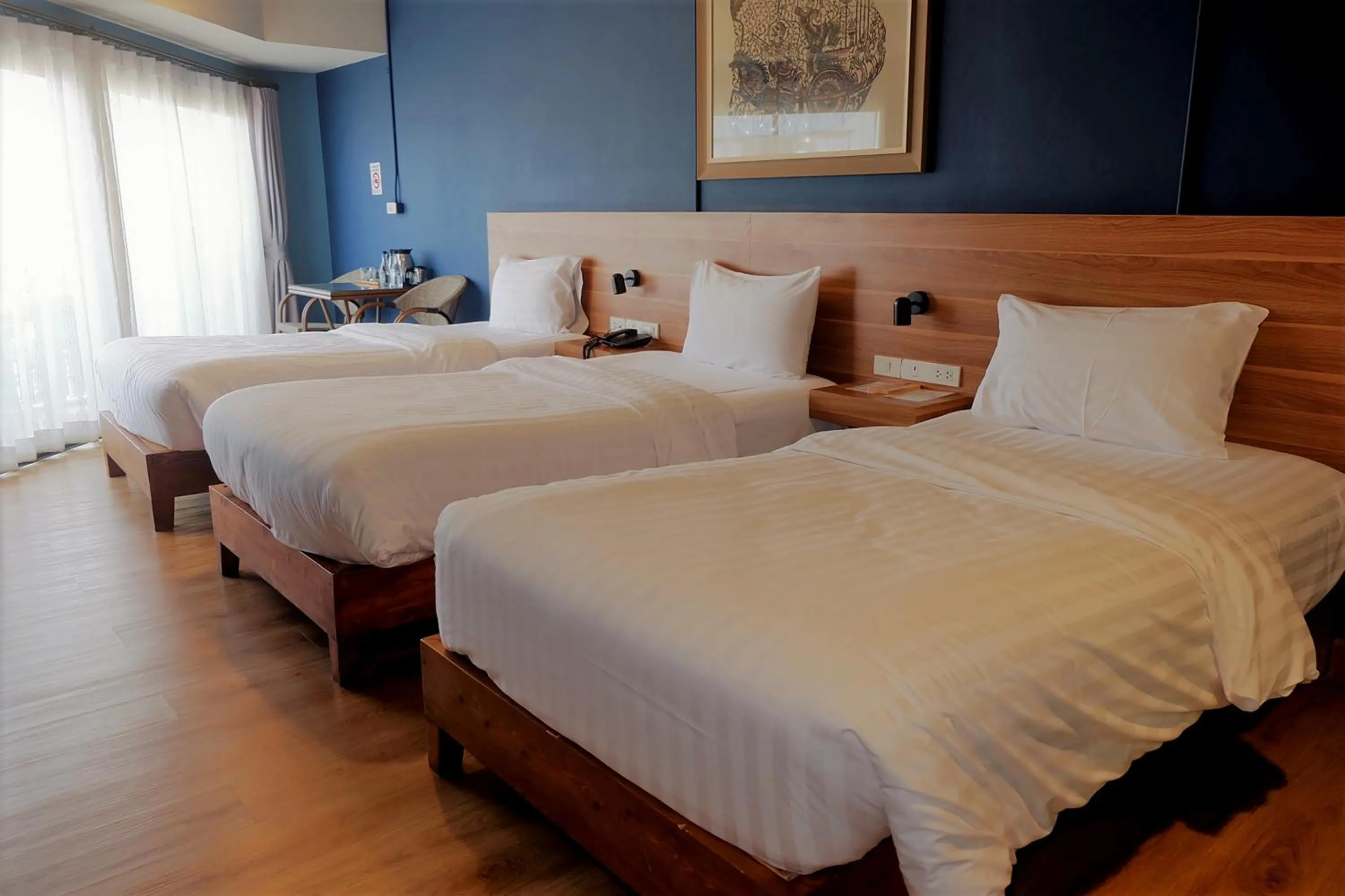 Photo of the whole room, Bed in Siri Oriental Bangkok Hotel