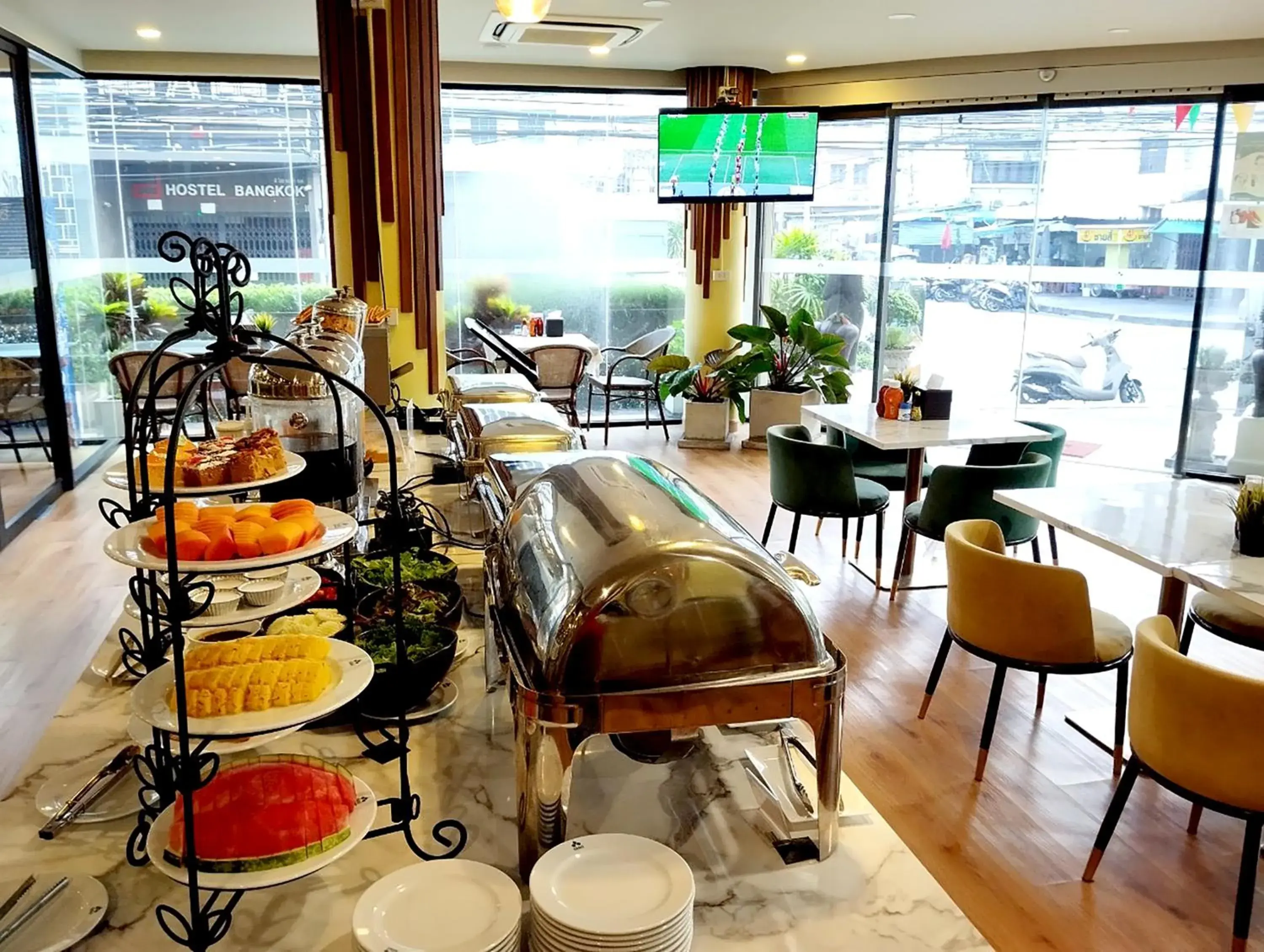 Restaurant/places to eat in Siri Oriental Bangkok Hotel Restaurant/places to eat in Siri Oriental Bangkok Hotel