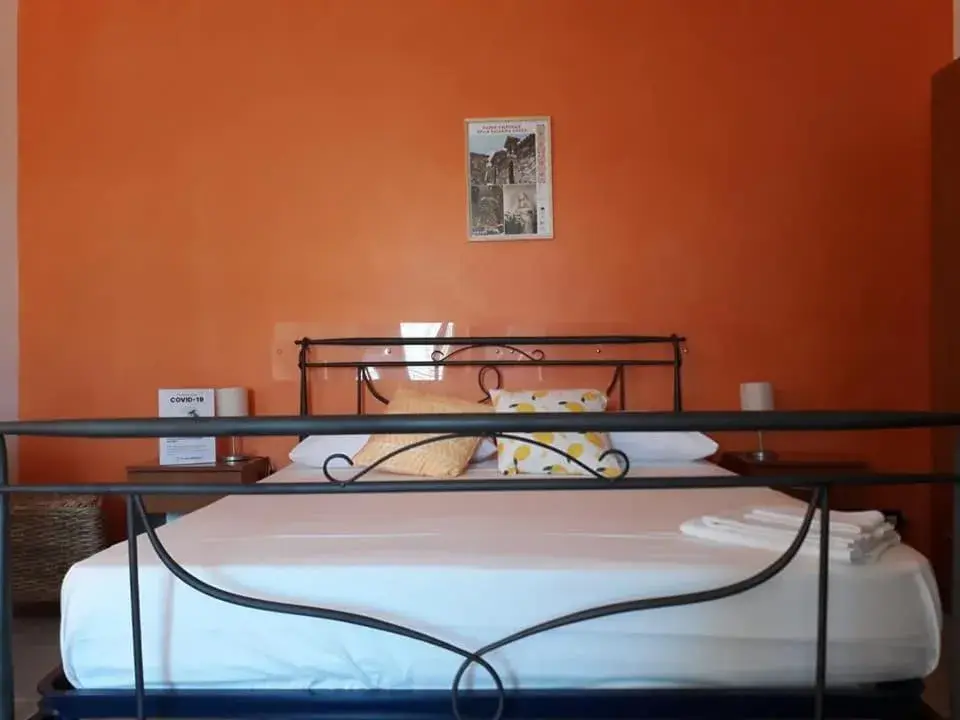 Large Double Room with Terrace in B&B Nereidi Large Double Room with Terrace in B&B Nereidi