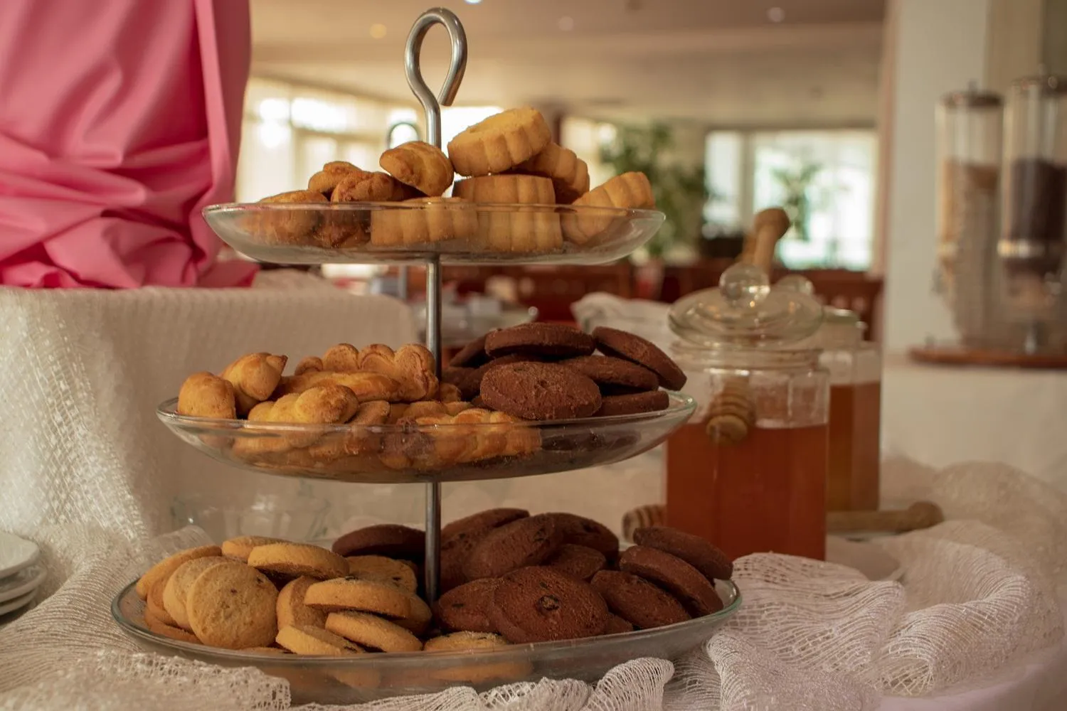 Breakfast in Arta Palace