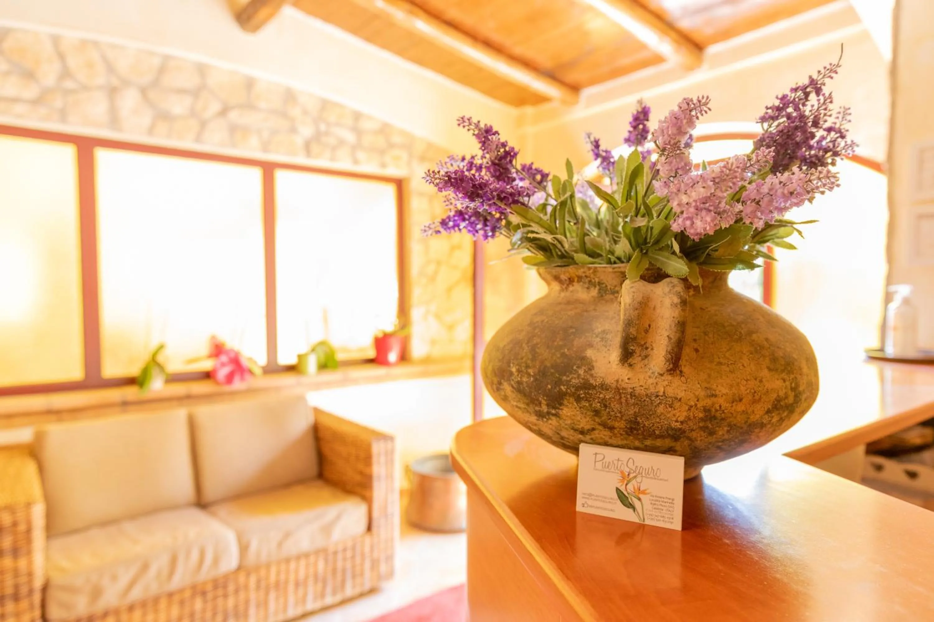 Lobby or reception in B&B Puerto Seguro