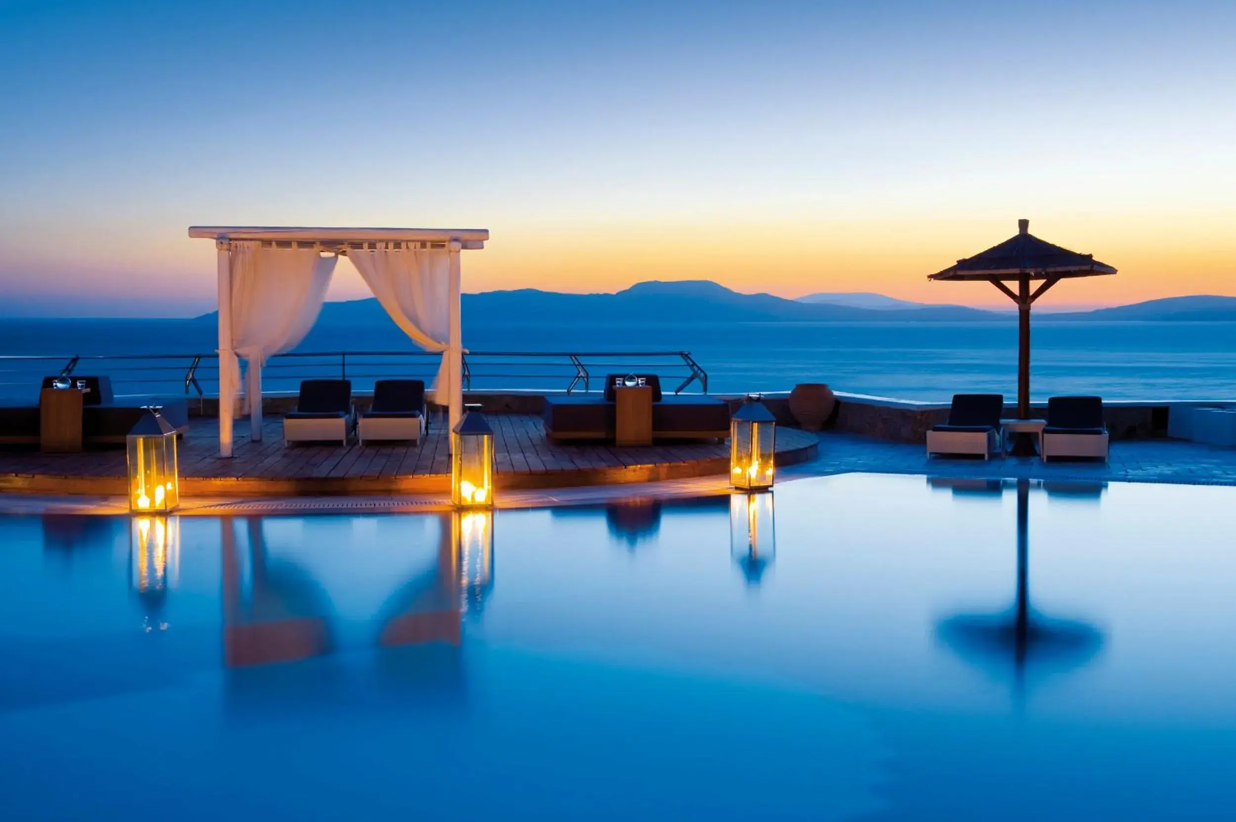 Swimming pool in Mykonos Grand Hotel & Resort Swimming pool in Mykonos Grand Hotel & Resort