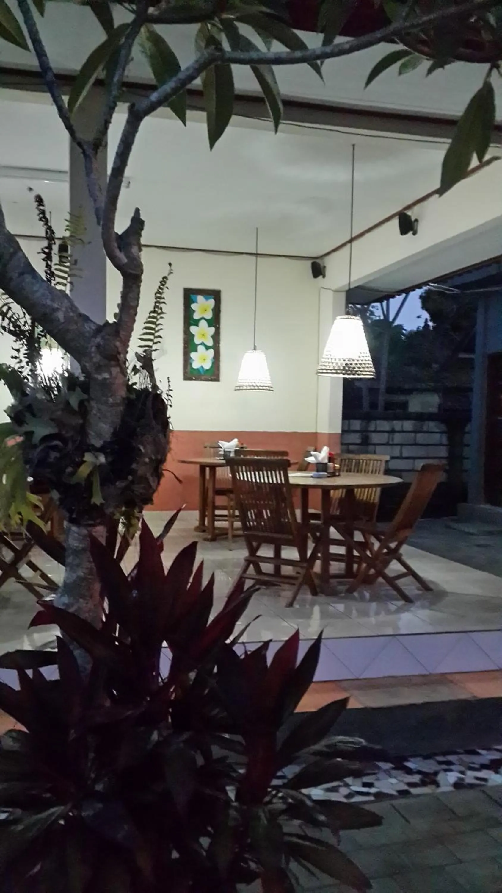 Restaurant/places to eat in Medori Putih Homestay