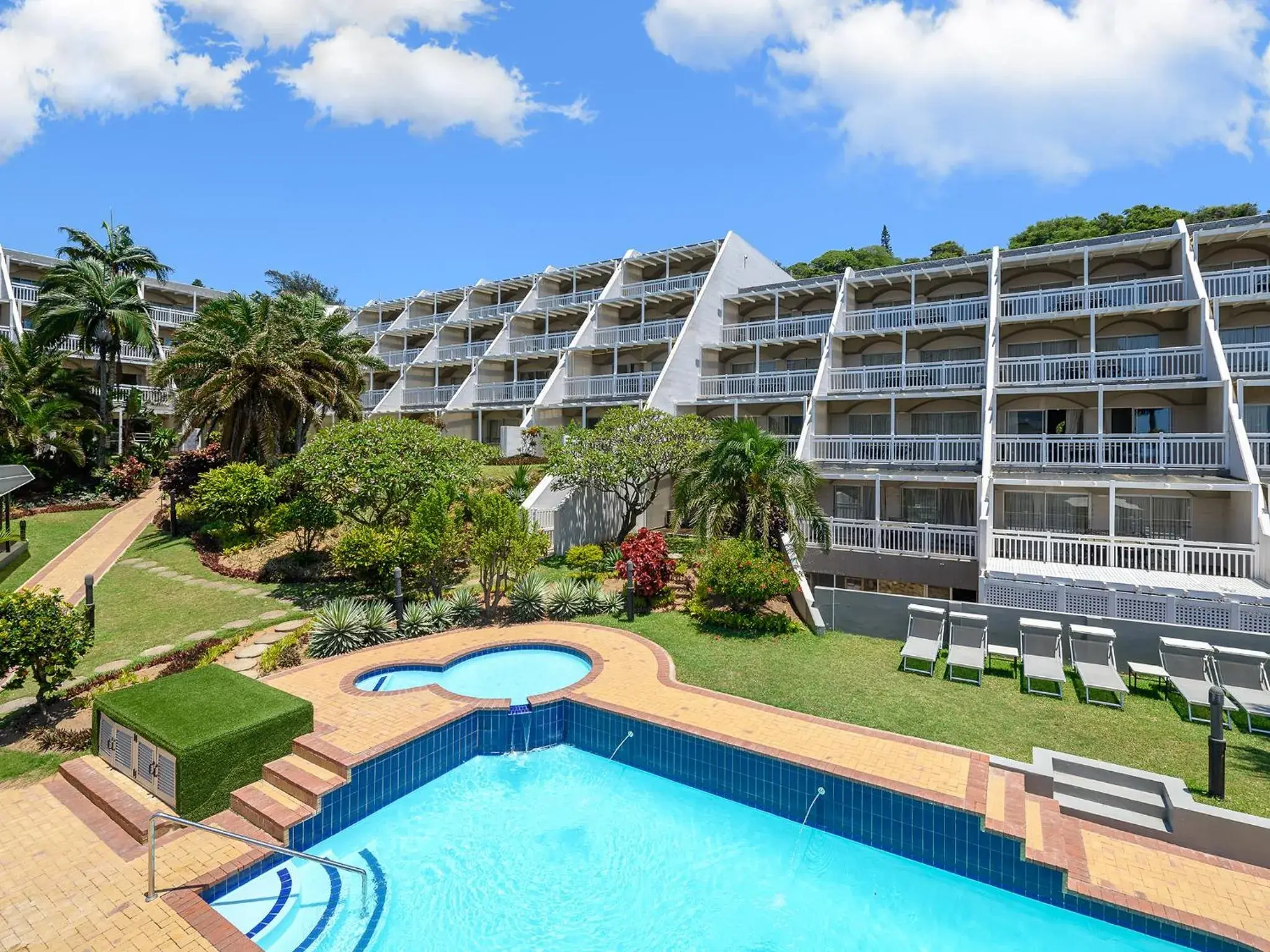 Property building in Umhlanga Cabanas Property building in Umhlanga Cabanas