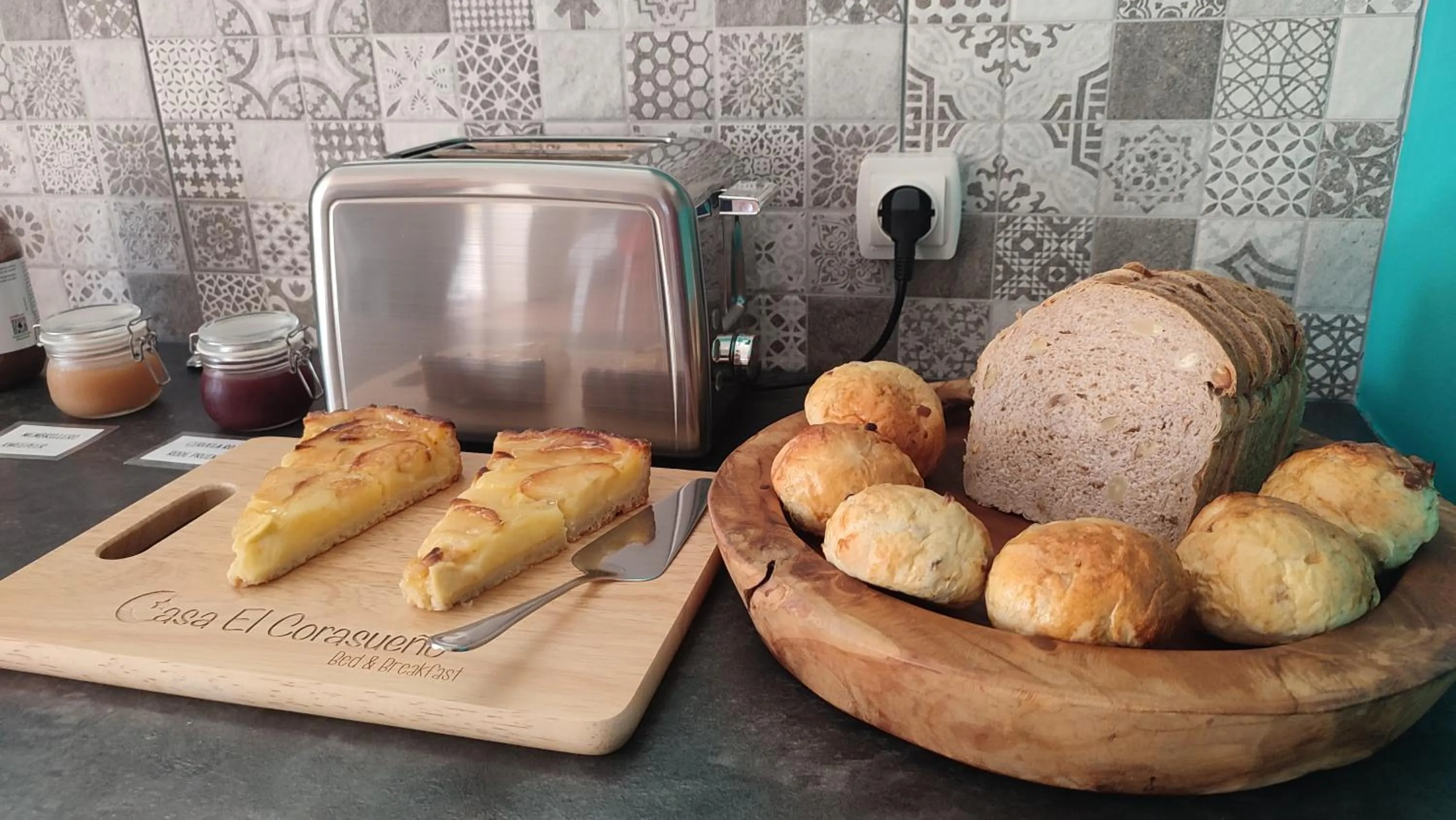 Restaurant/places to eat in B&B Casa El Corasueño