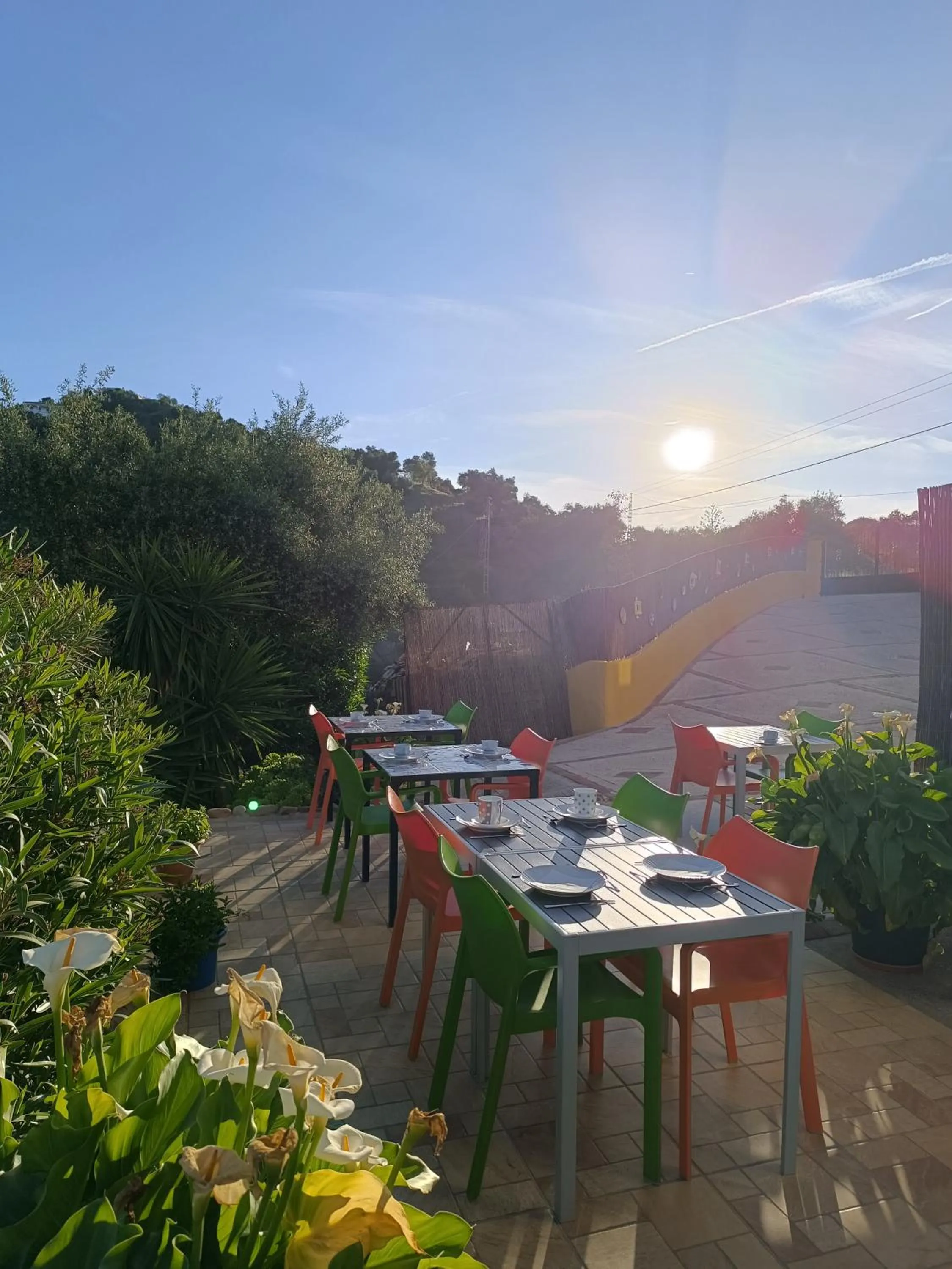 Restaurant/places to eat in B&B Casa El Corasueño