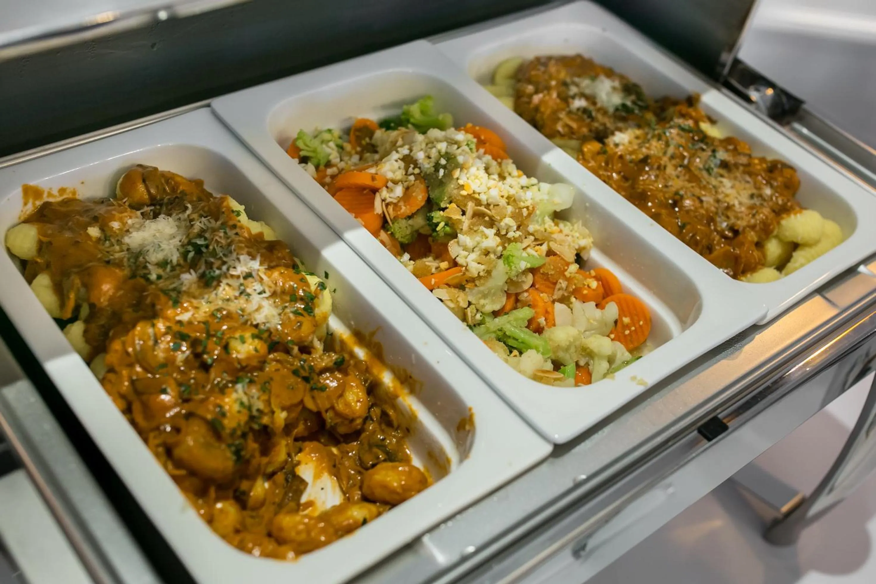 Food and drinks in Pałac Komierowo