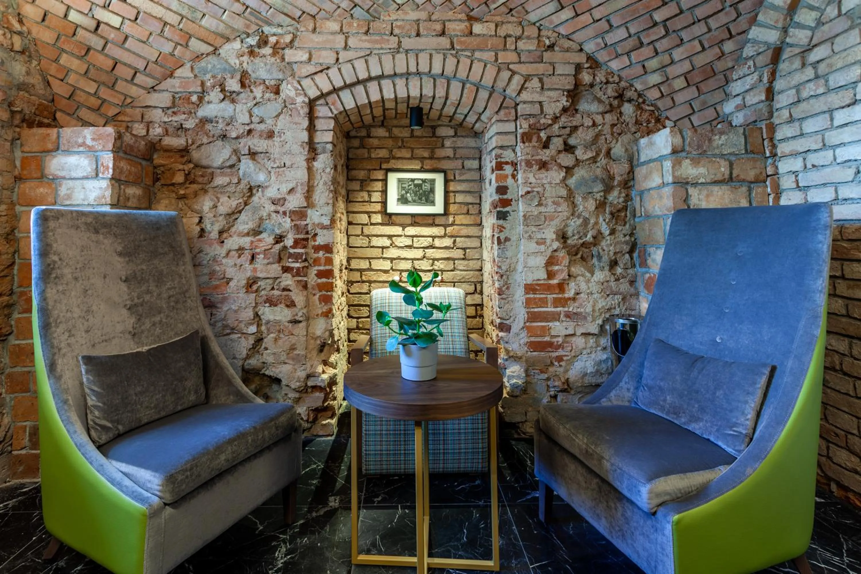 Seating area in Pałac Komierowo