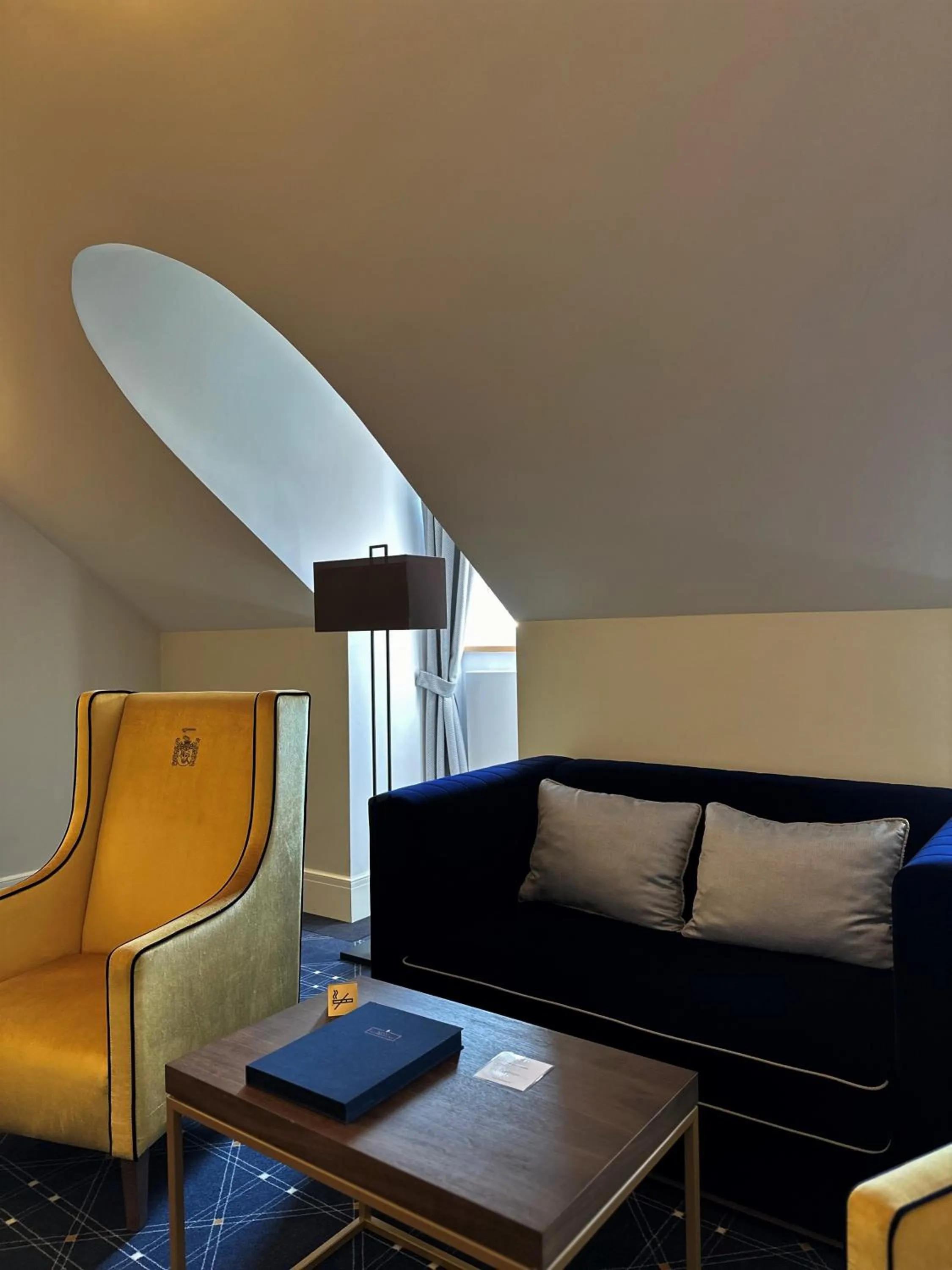 Living room in Pałac Komierowo