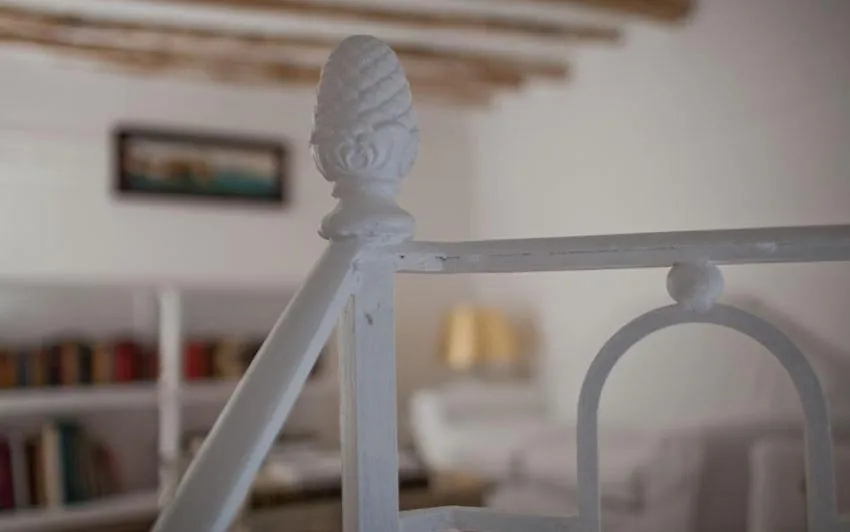 Library, Bed in La Settima Luna Hotel