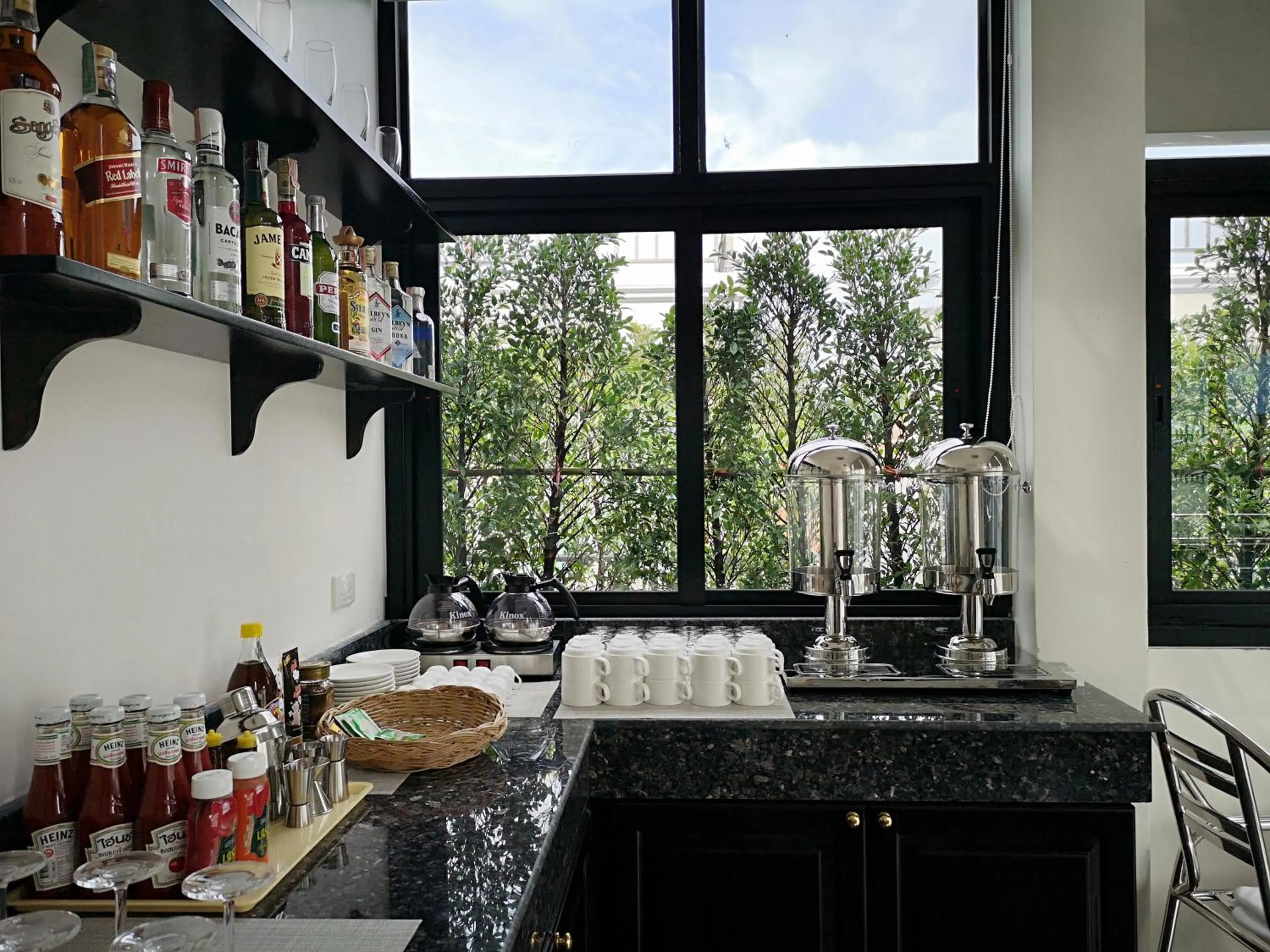 Restaurant/places to eat in T Villas Hua Hin