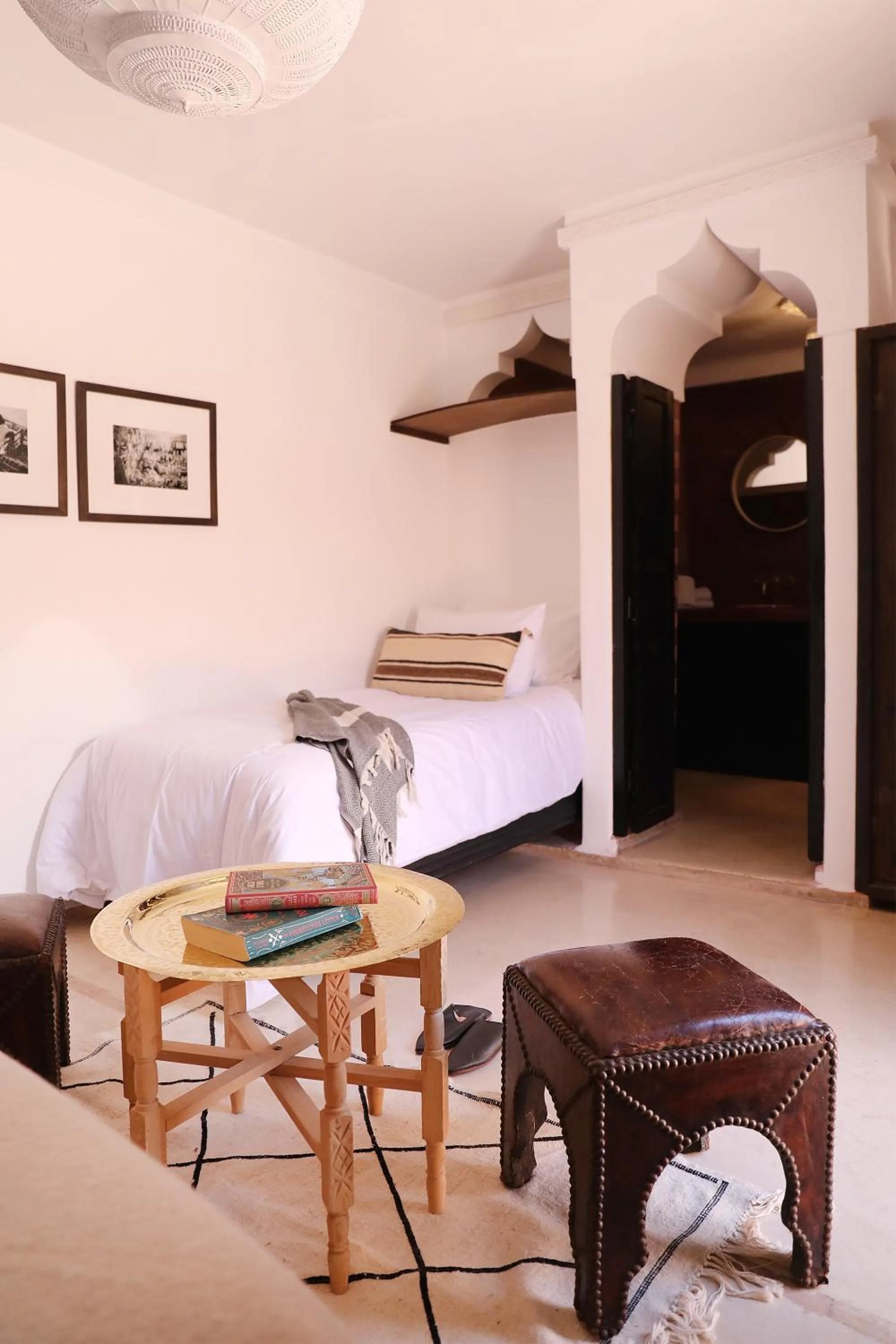 Bed in Riad l'Oiseau du Paradis