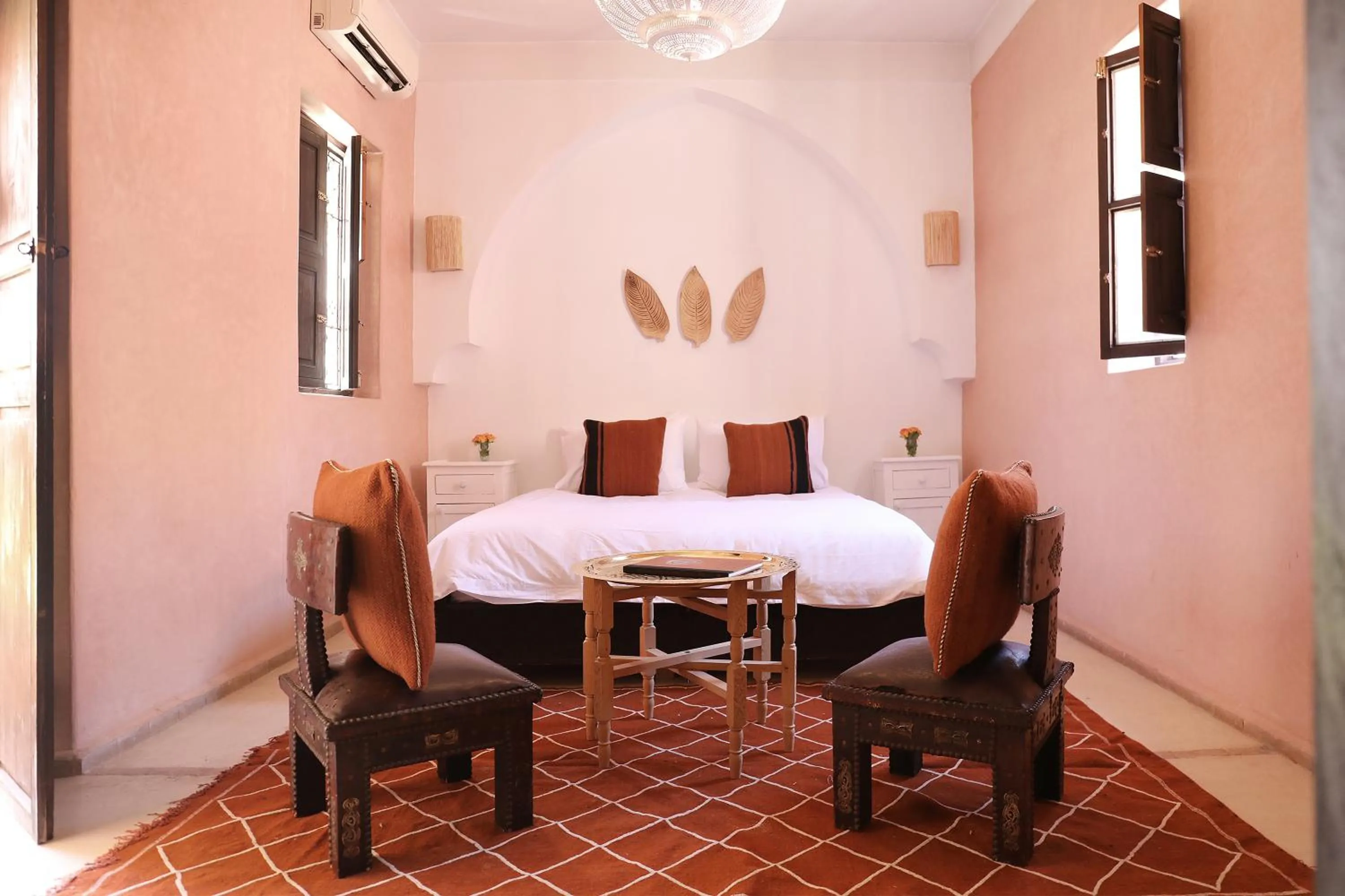Photo of the whole room, Bed in Riad l'Oiseau du Paradis