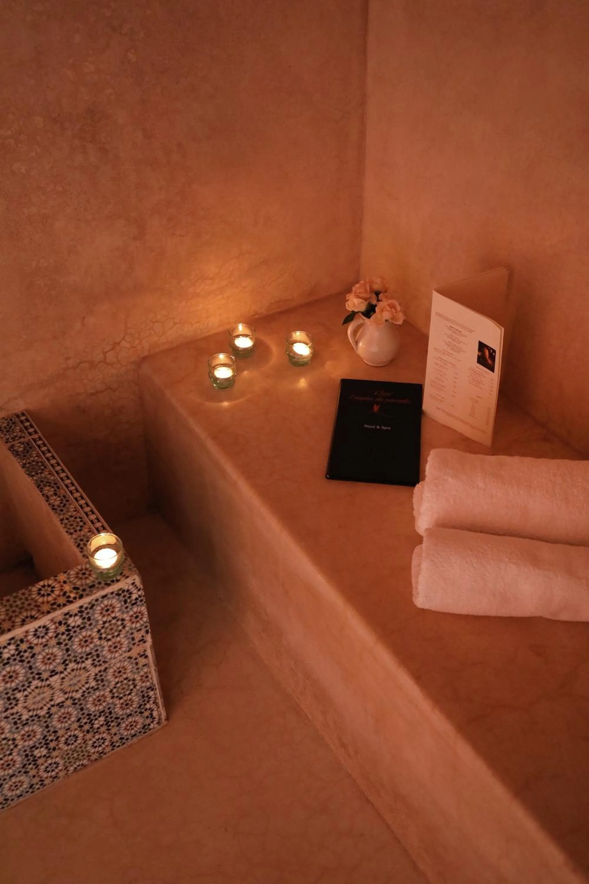 Steam room in Riad l'Oiseau du Paradis