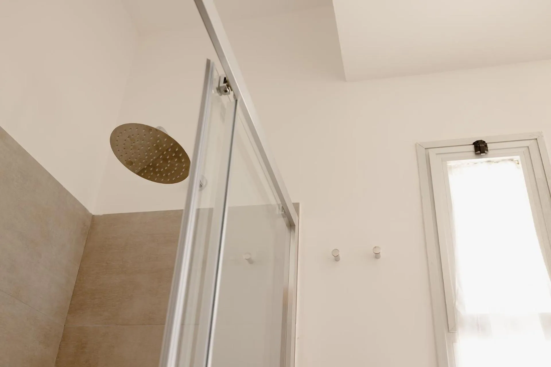 Shower in Residence Le 4 Stagioni