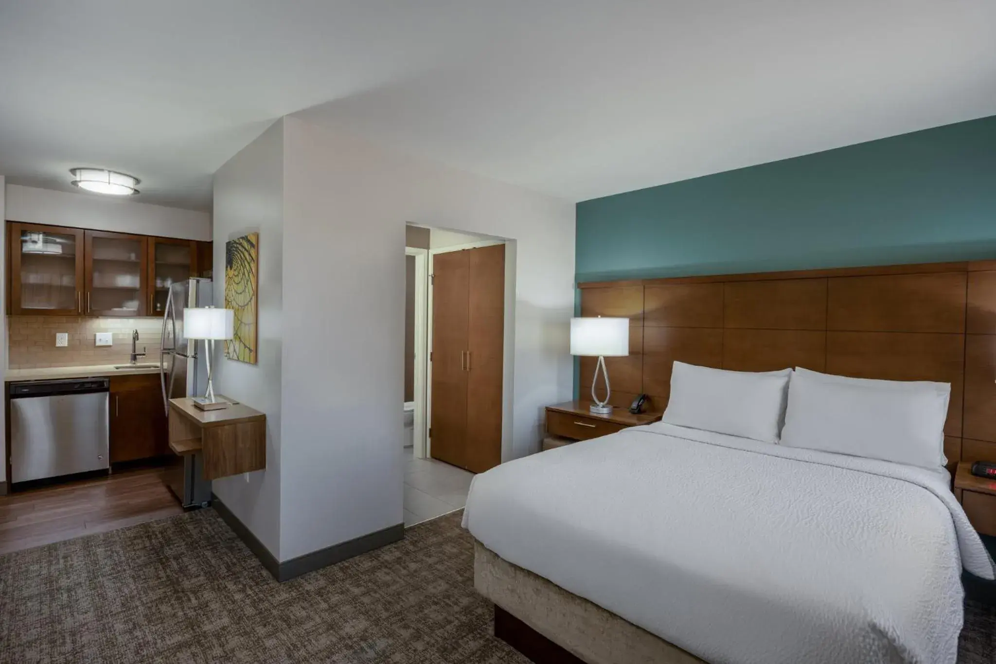 Queen Studio - Disability Access/Non-Smoking in Staybridge Suites - Gilbert - East Mesa by IHG Queen Studio - Disability Access/Non-Smoking in Staybridge Suites - Gilbert - East Mesa by IHG
