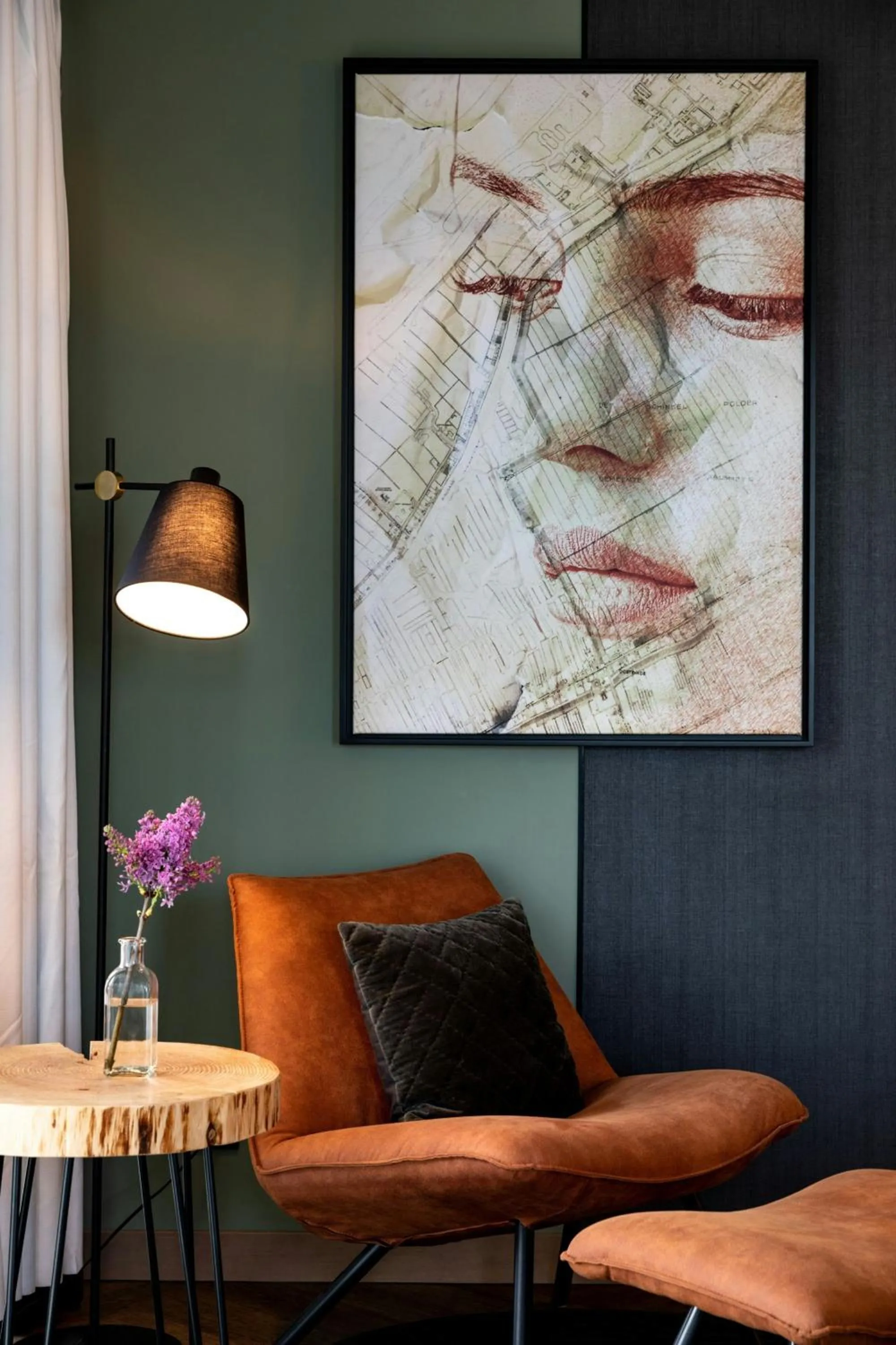 Photo of the whole room in Renaissance Amsterdam Schiphol Airport Hotel