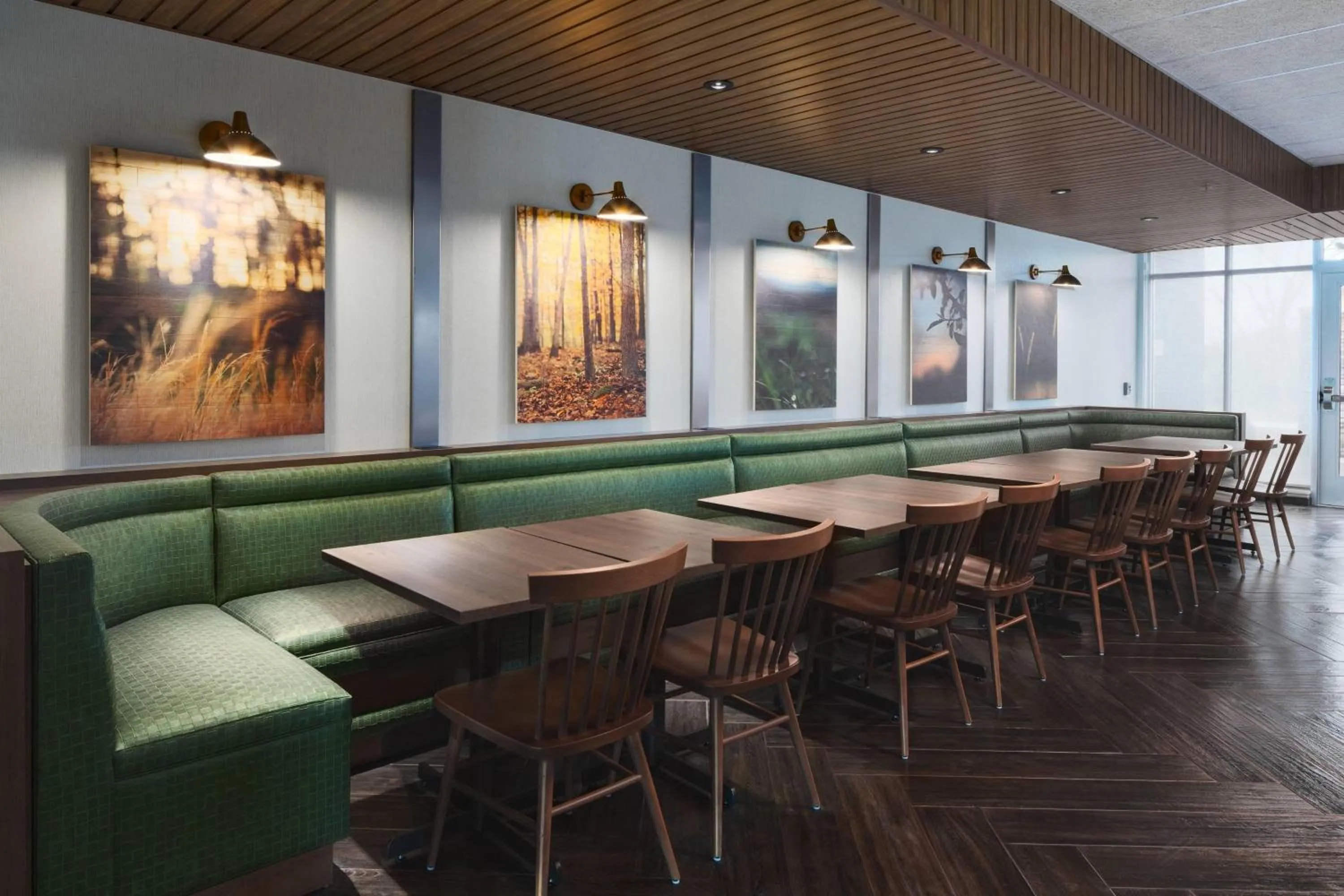 Restaurant/places to eat in Fairfield Inn & Suites by Marriott Kenosha Pleasant Prairie