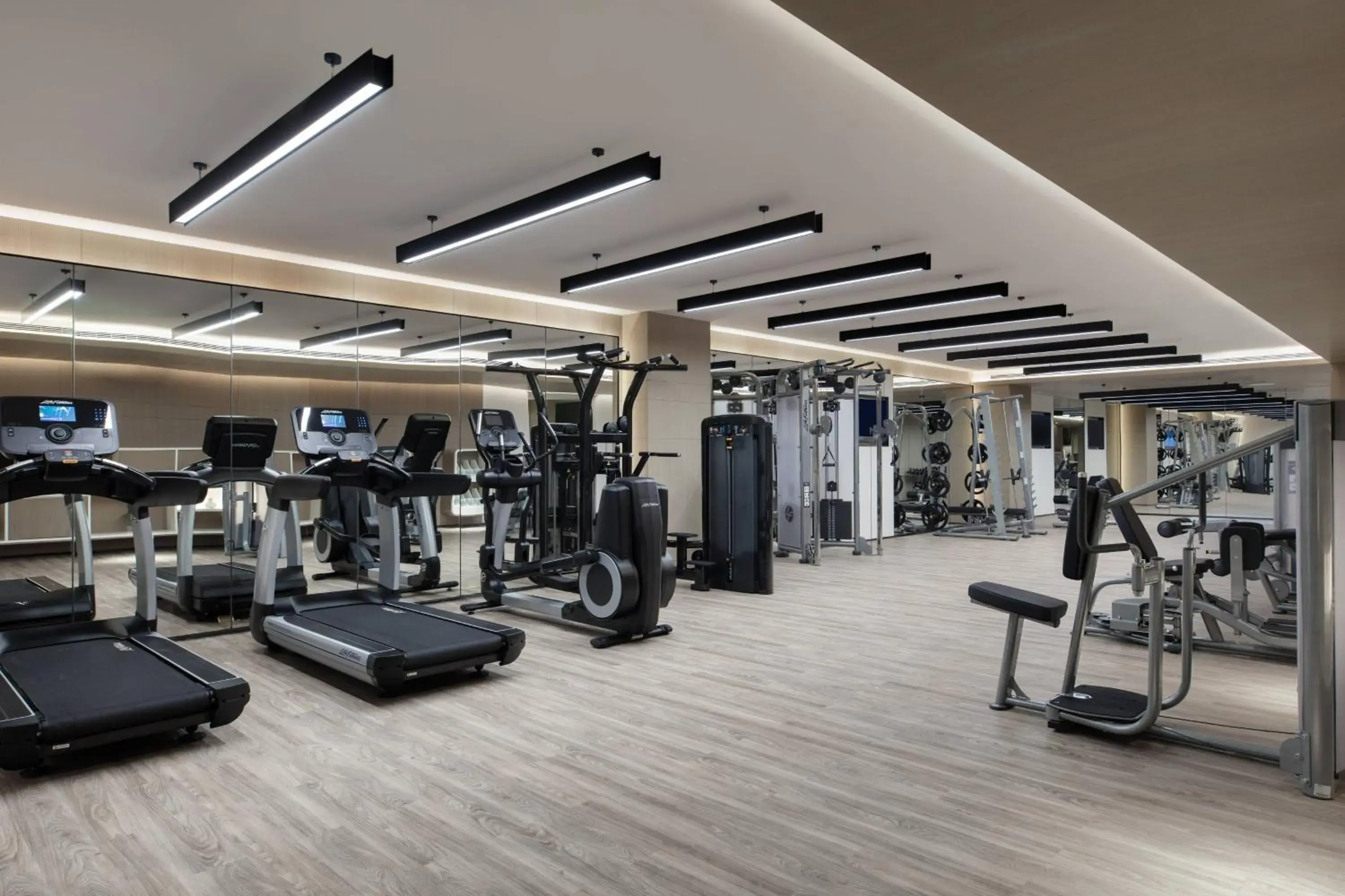 Fitness centre/facilities, Fitness Center/Facilities in Courtyard by Marriott Shenzhen Northwest