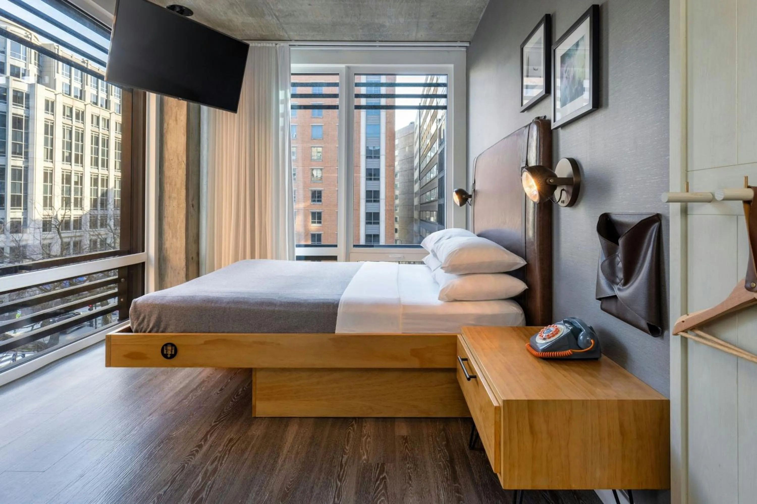 Photo of the whole room, Bed in Moxy Washington, DC Downtown
