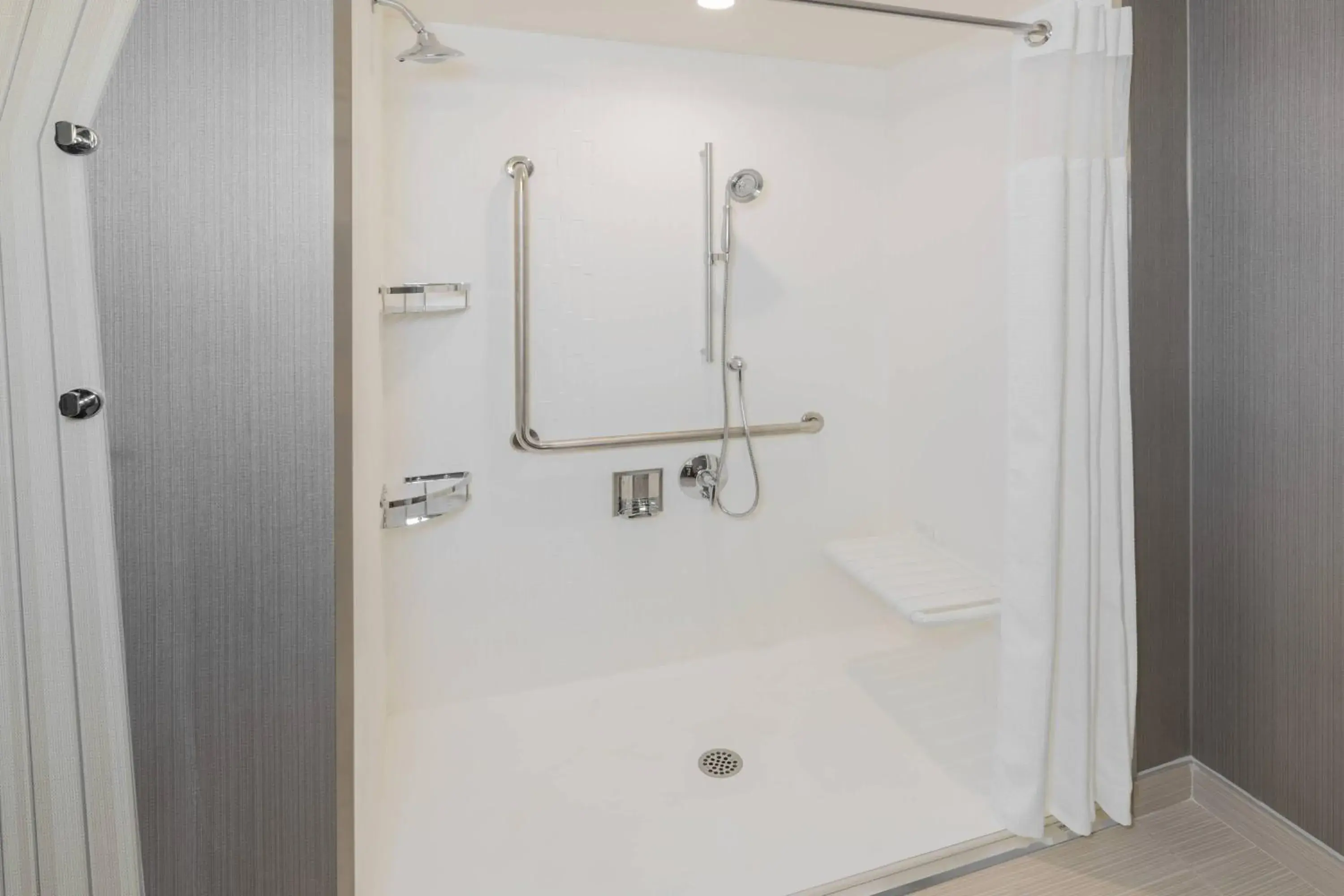 King Guest Room with Sofa Bed in Courtyard by Marriott Burlington-Oakville King Guest Room with Sofa Bed in Courtyard by Marriott Burlington-Oakville