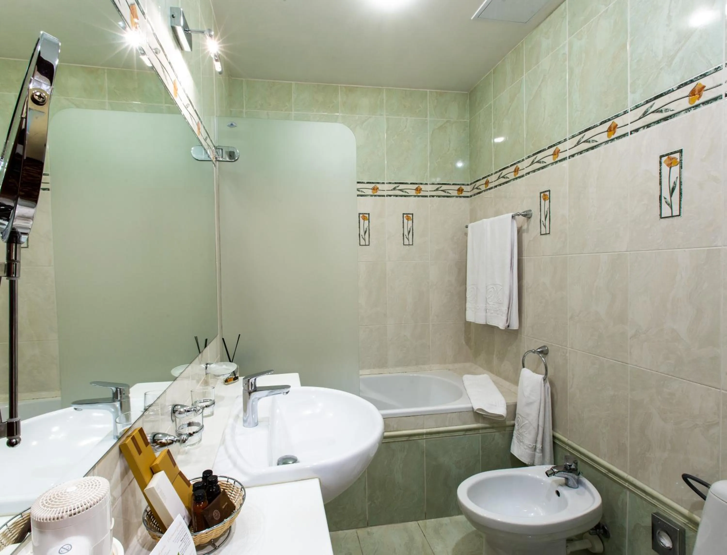 Bathroom in Hotel Violeta