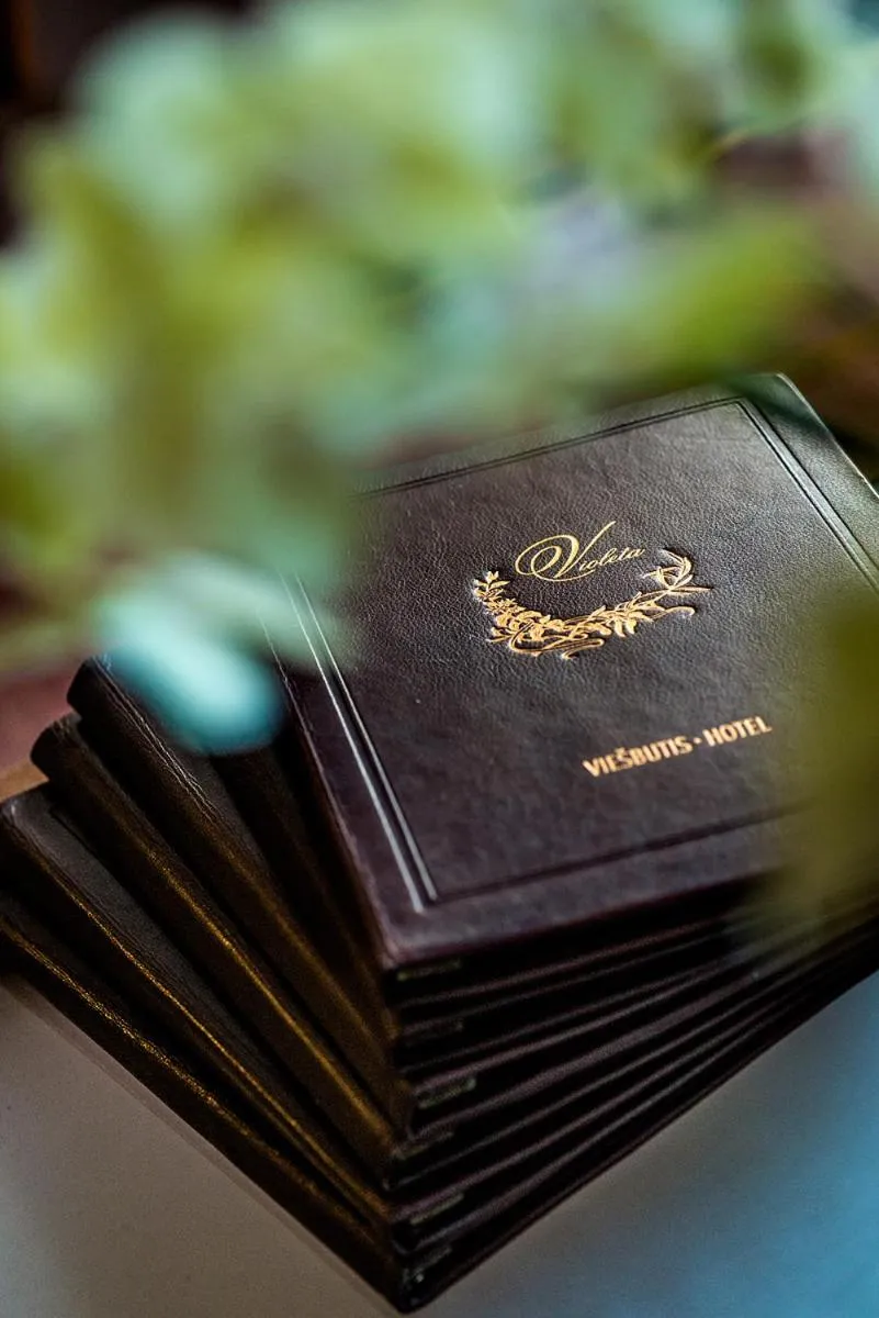 Restaurant/places to eat in Hotel Violeta