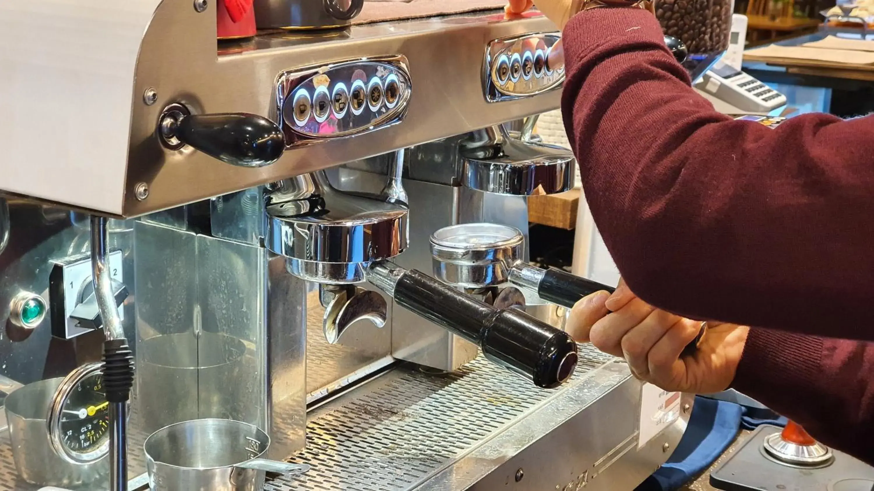 Restaurant/places to eat in Cheonjiyeon Crystal Hotel Restaurant/places to eat in Cheonjiyeon Crystal Hotel