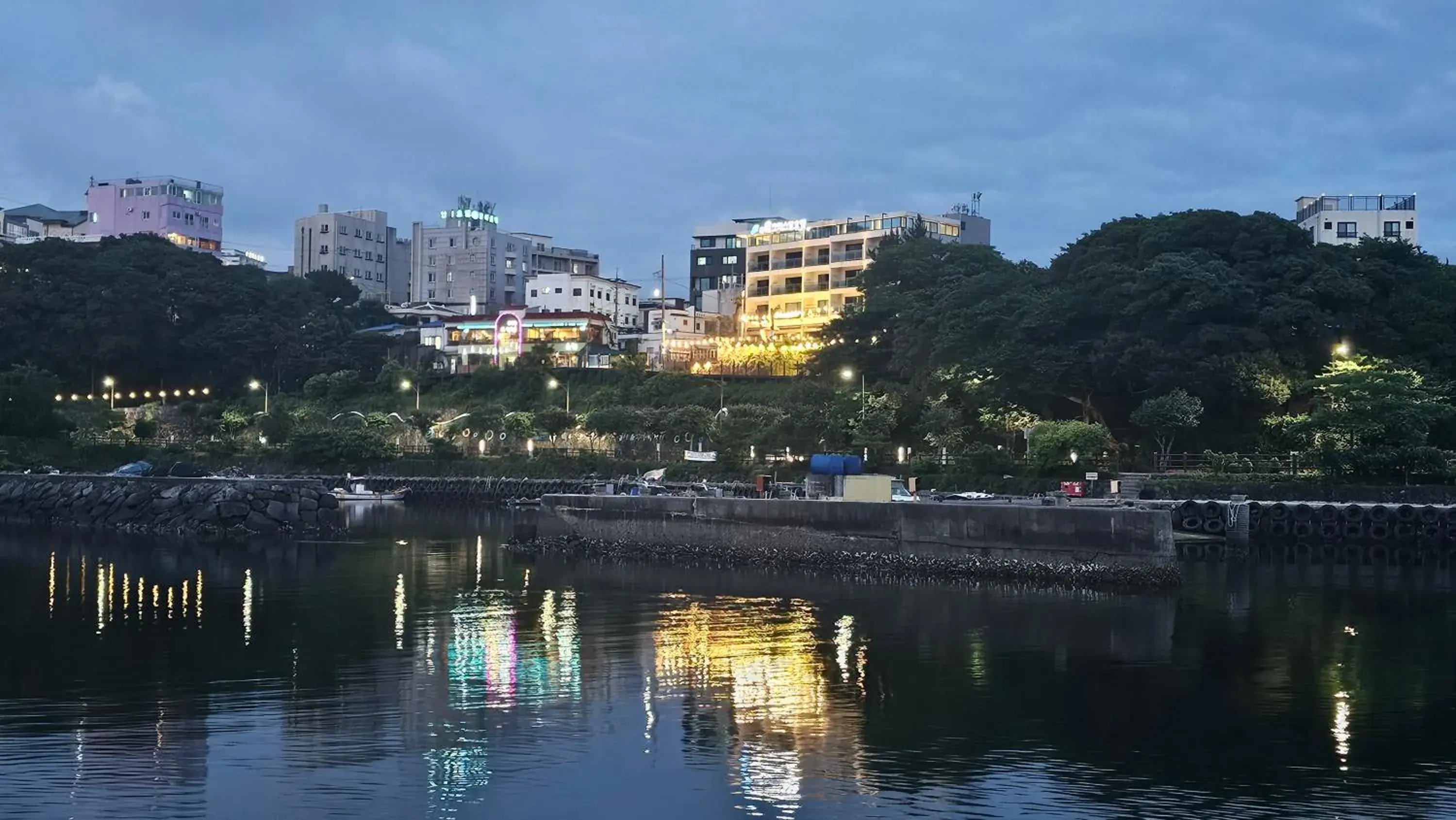 Cheonjiyeon Crystal Hotel Cheonjiyeon Crystal Hotel