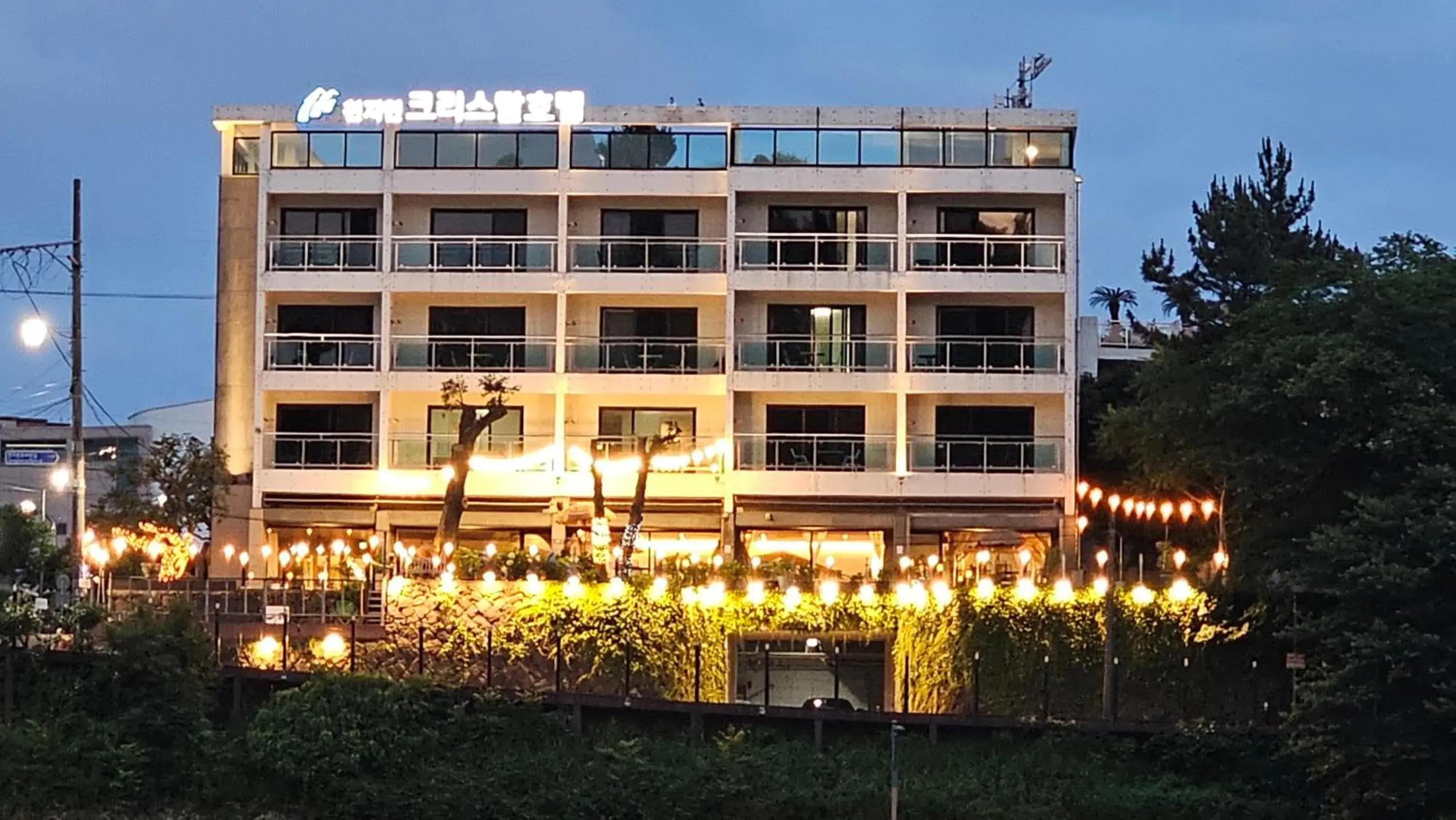 Cheonjiyeon Crystal Hotel Cheonjiyeon Crystal Hotel