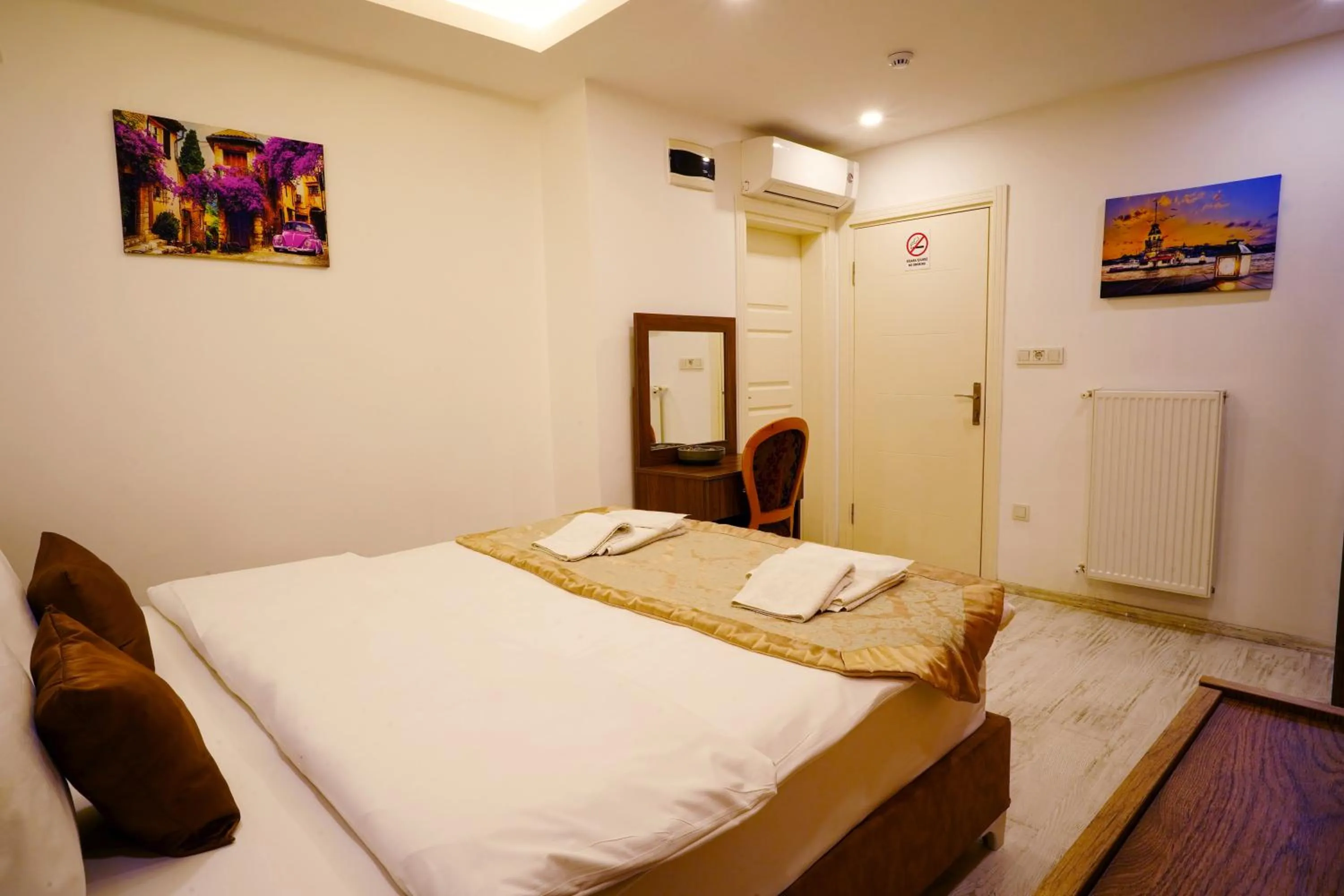 Bed in Zeugma Hotel Sultanahmet