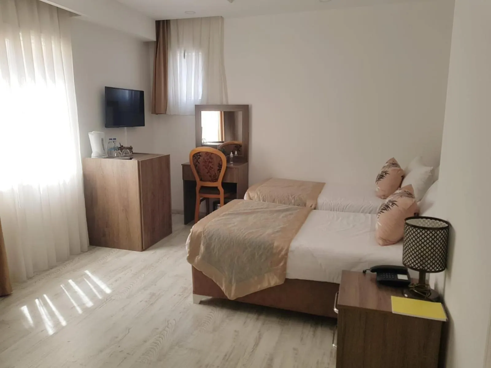 Communal lounge/ TV room, Bed in Zeugma Hotel Sultanahmet