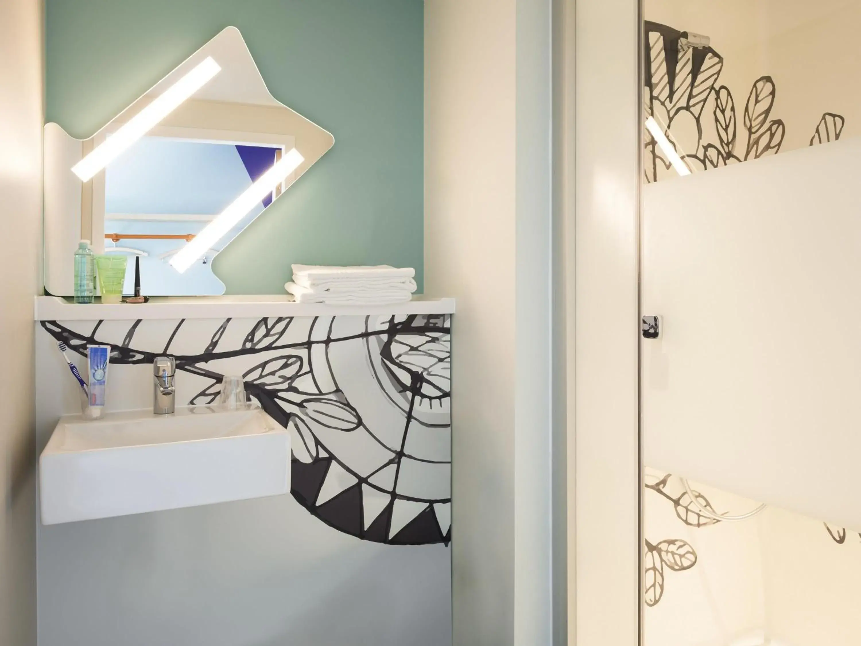 Bedroom in ibis budget Fribourg Bedroom in ibis budget Fribourg