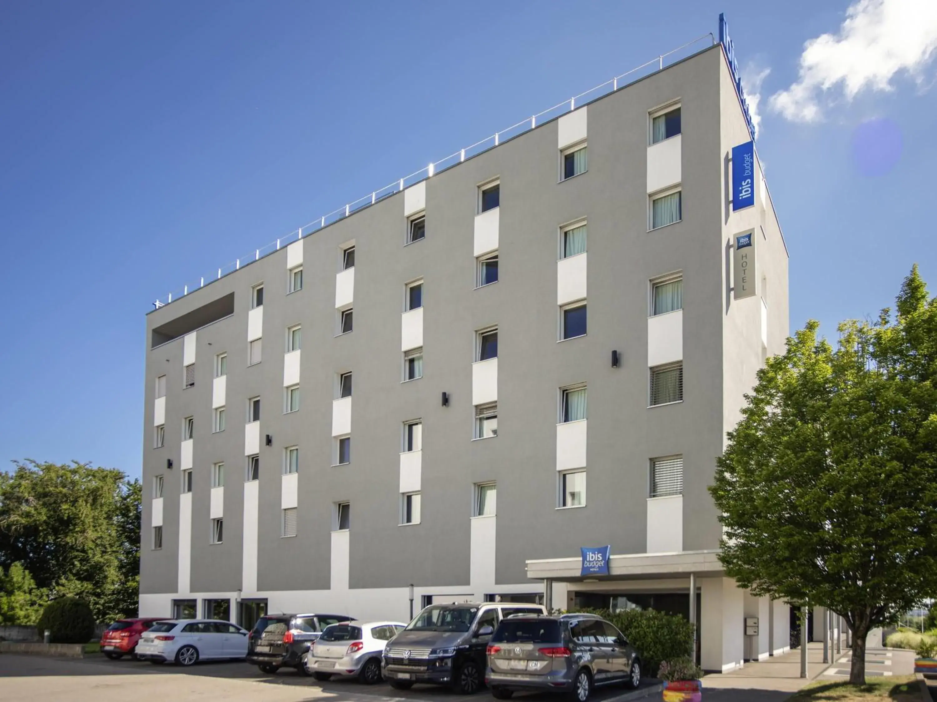 Property building in ibis budget Fribourg Property building in ibis budget Fribourg