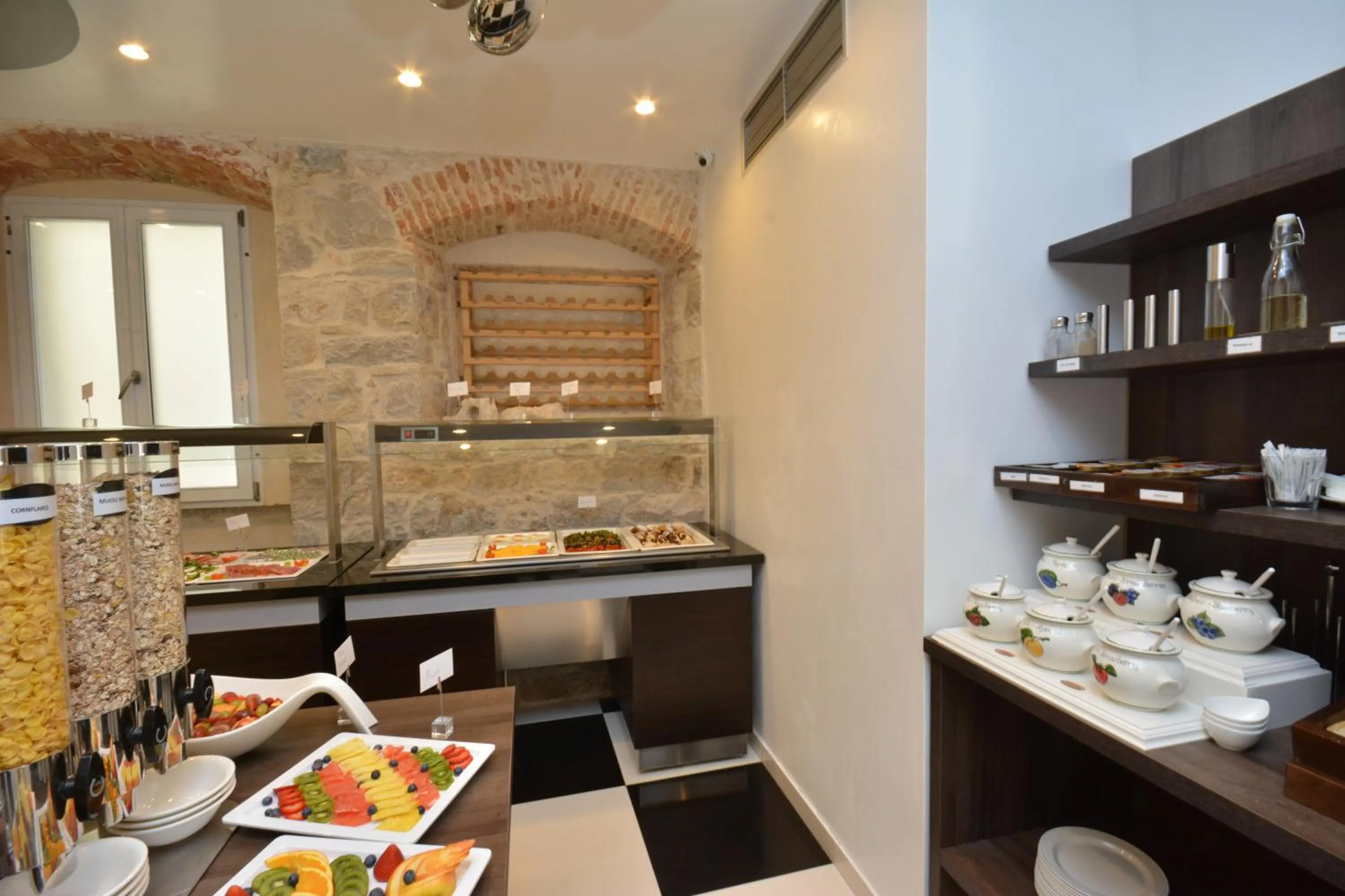 Food and drinks in Jupiter Heritage Hotel