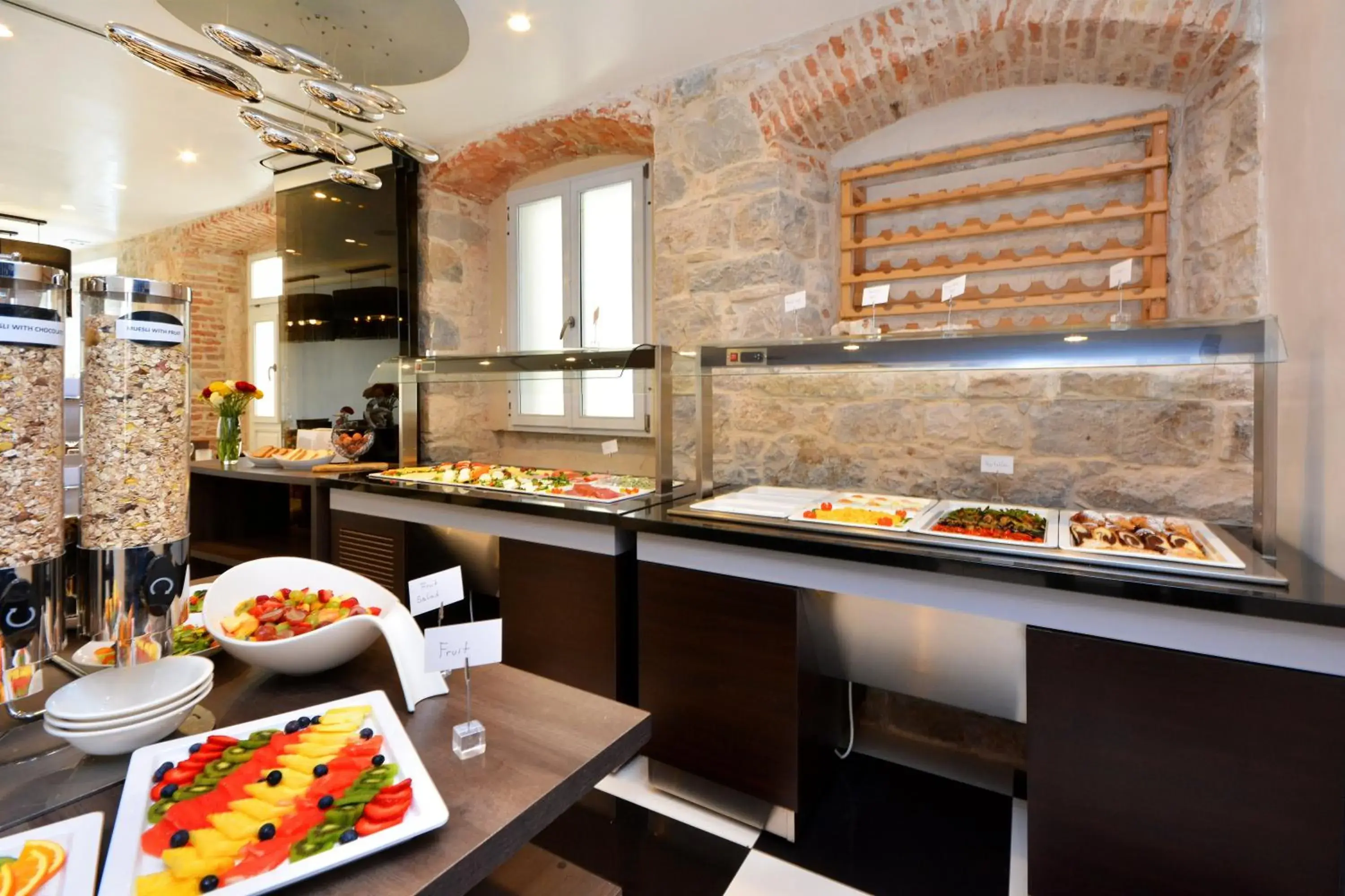 Food and drinks in Jupiter Heritage Hotel Food and drinks in Jupiter Heritage Hotel