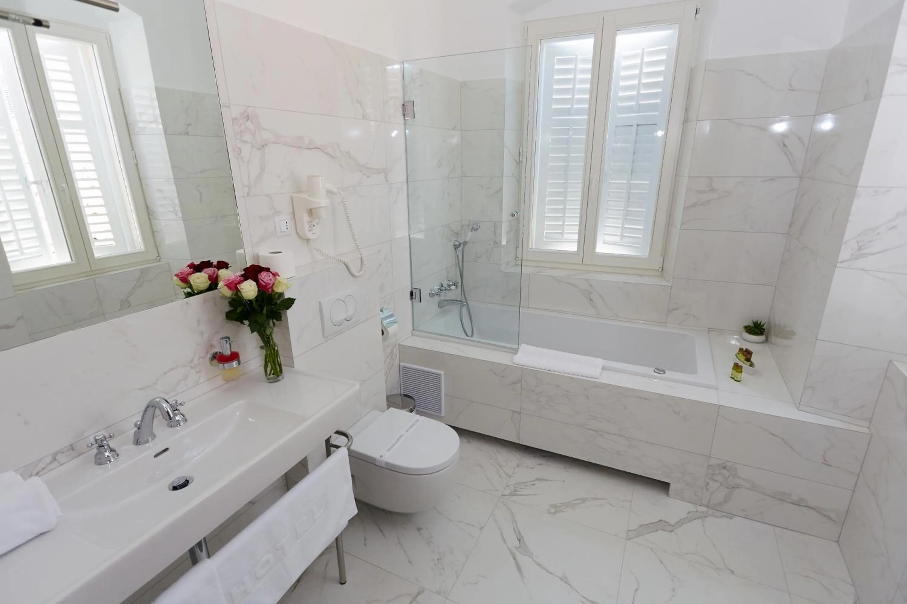 Bathroom in Jupiter Heritage Hotel