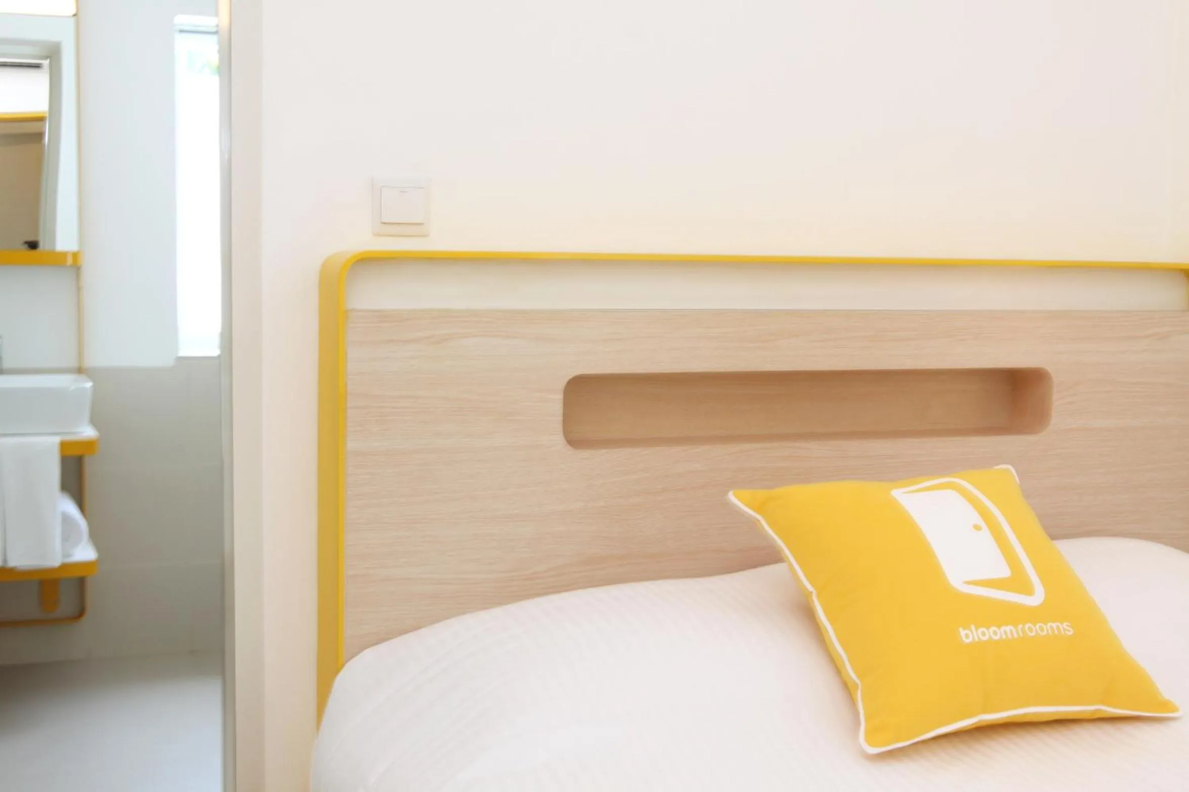 Bedroom, Bed in bloomrooms @ Janpath