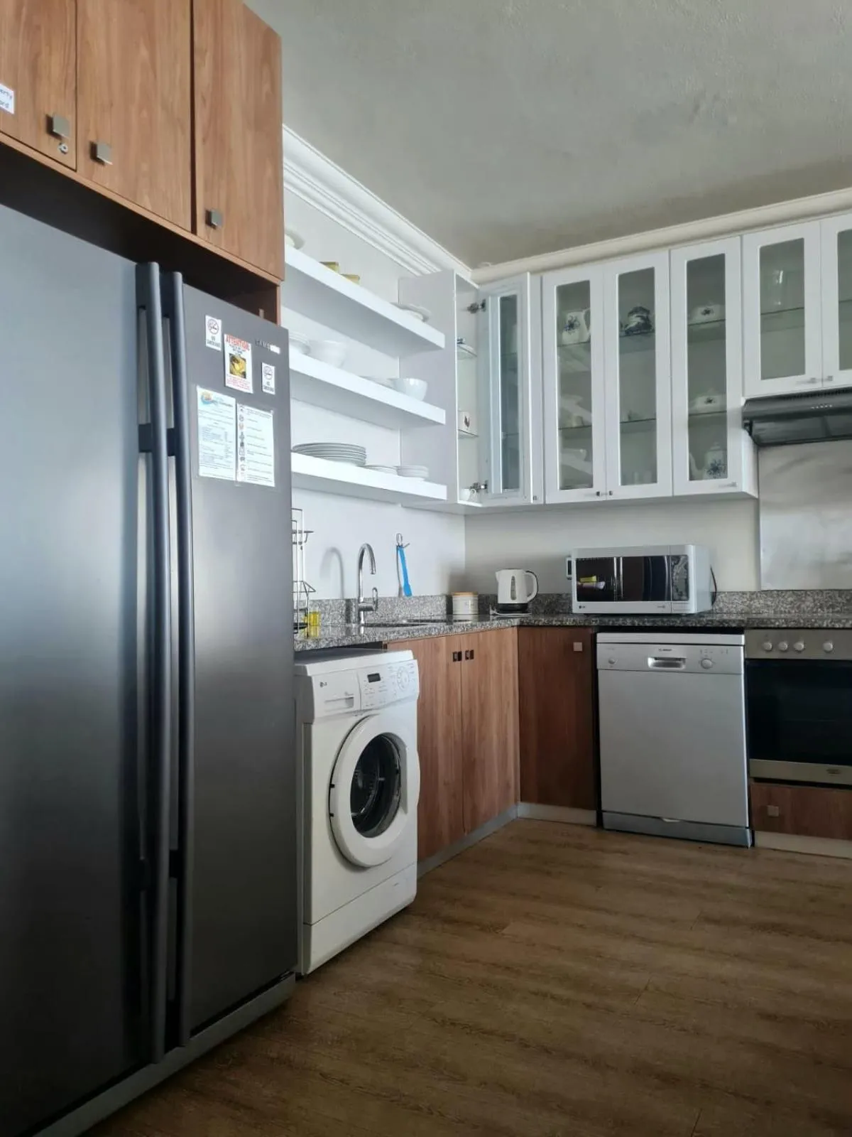 Point Village Accommodation - Beach Club 307