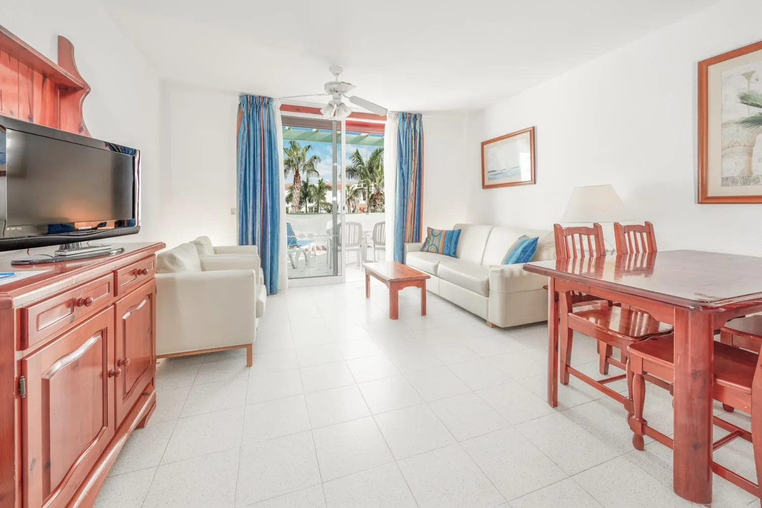 Living room in Parque Santiago IV Official