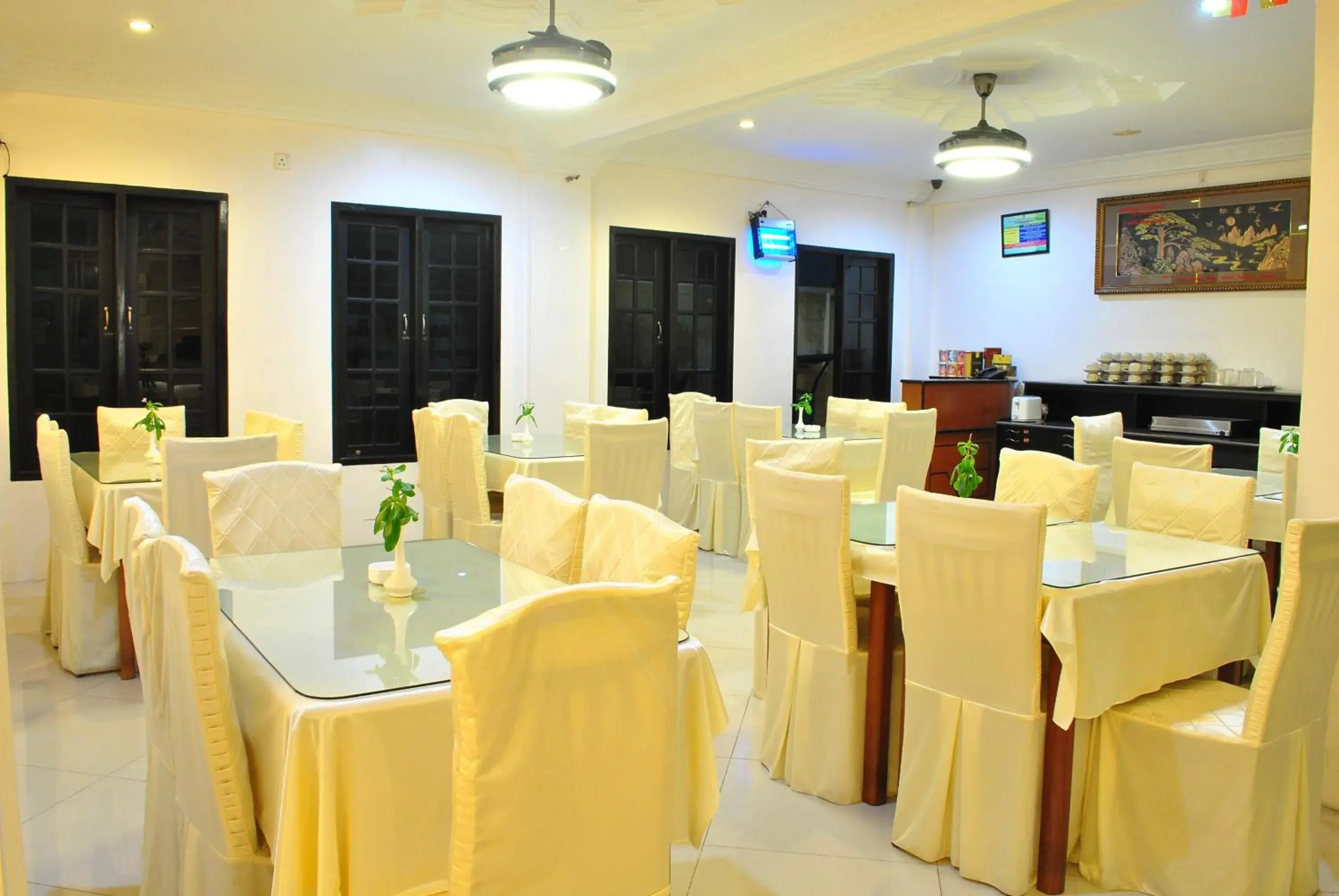 Restaurant/places to eat in Hotel Panorama Restaurant/places to eat in Hotel Panorama