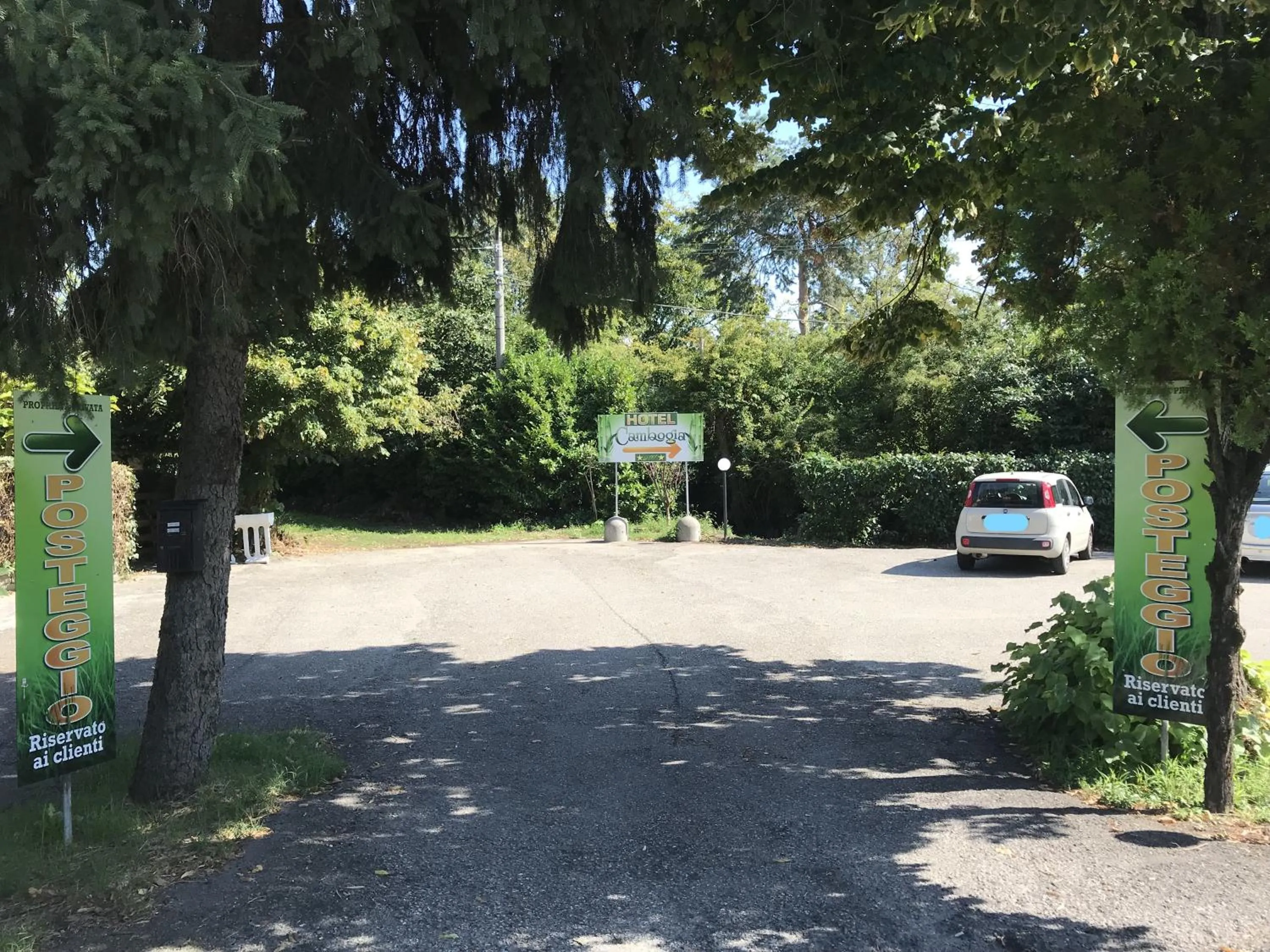 Property building in Hotel Cambogia